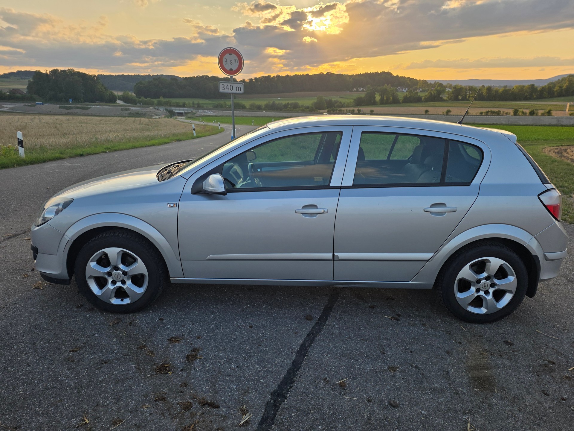 OPEL Astra 1.8i 16V Enjoy-image-7
