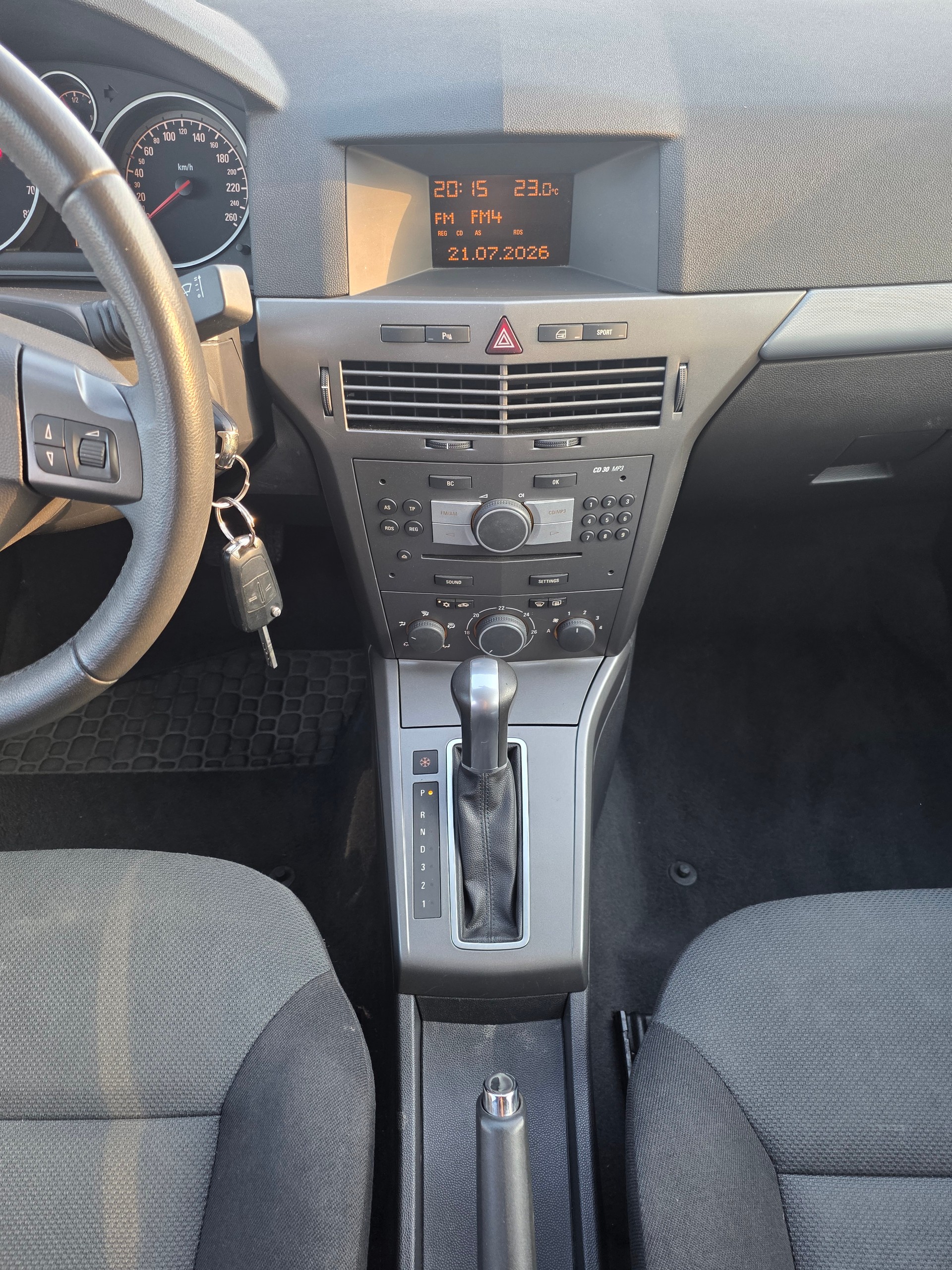 OPEL Astra 1.8i 16V Enjoy-image-11