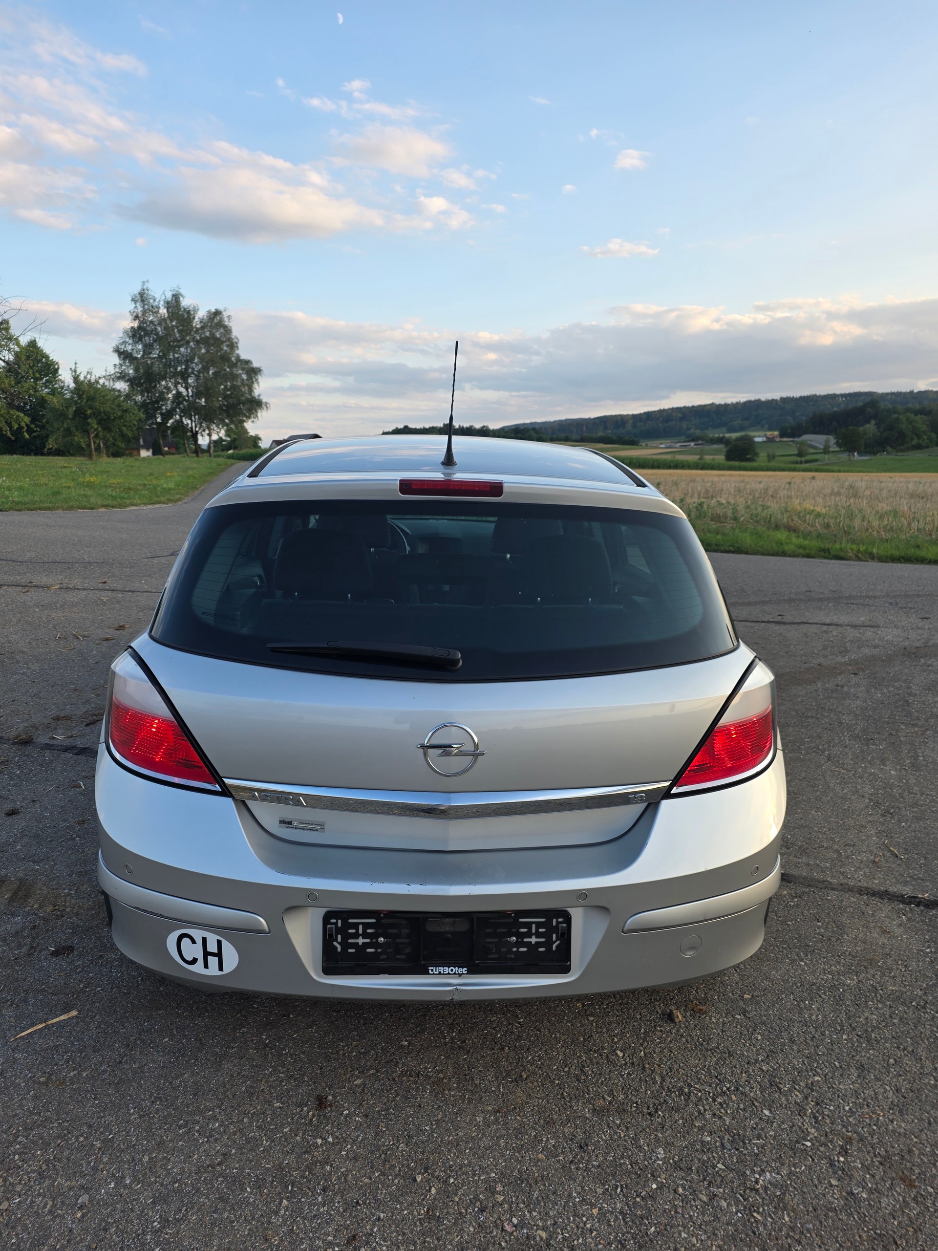 OPEL Astra 1.8i 16V Enjoy-image-4