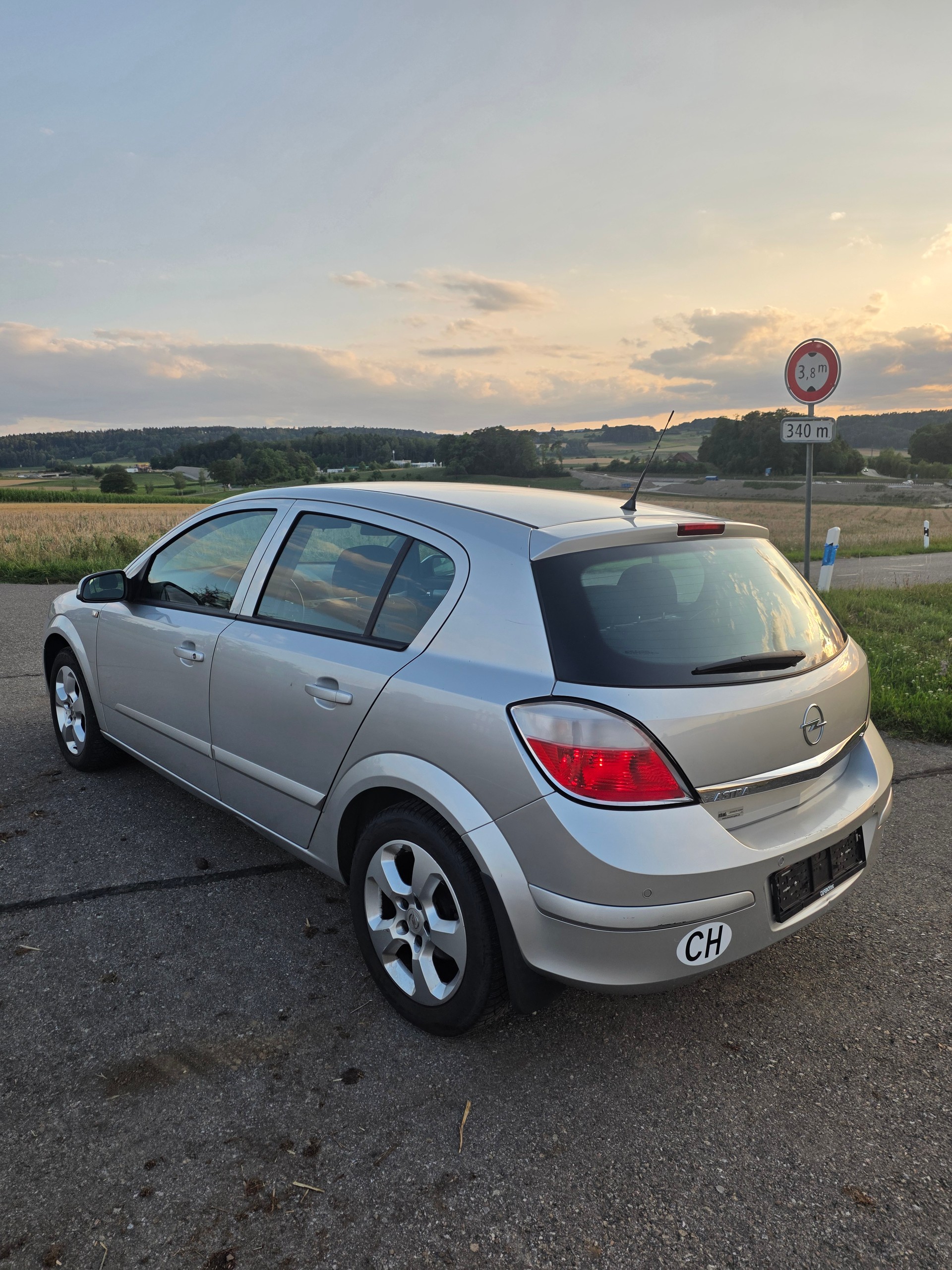 OPEL Astra 1.8i 16V Enjoy-image-6