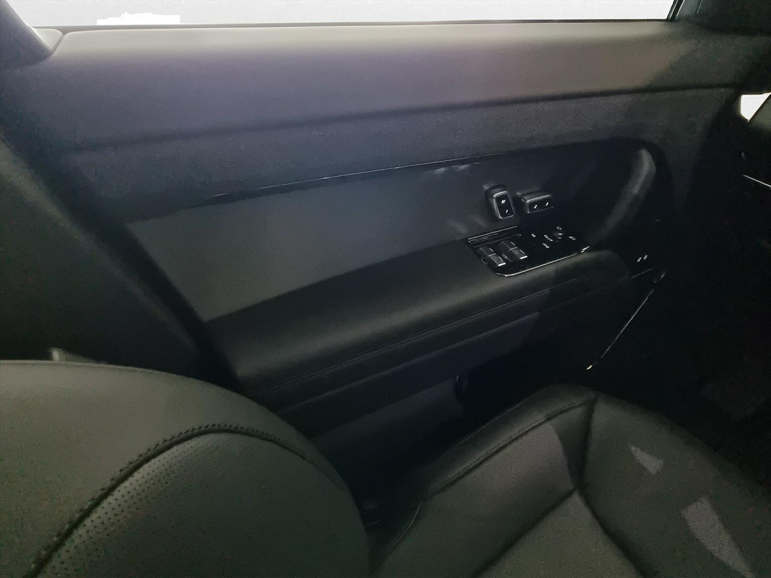 LAND ROVER Range Rover Sport 3.0 PHEV Dynamic SE-image-11