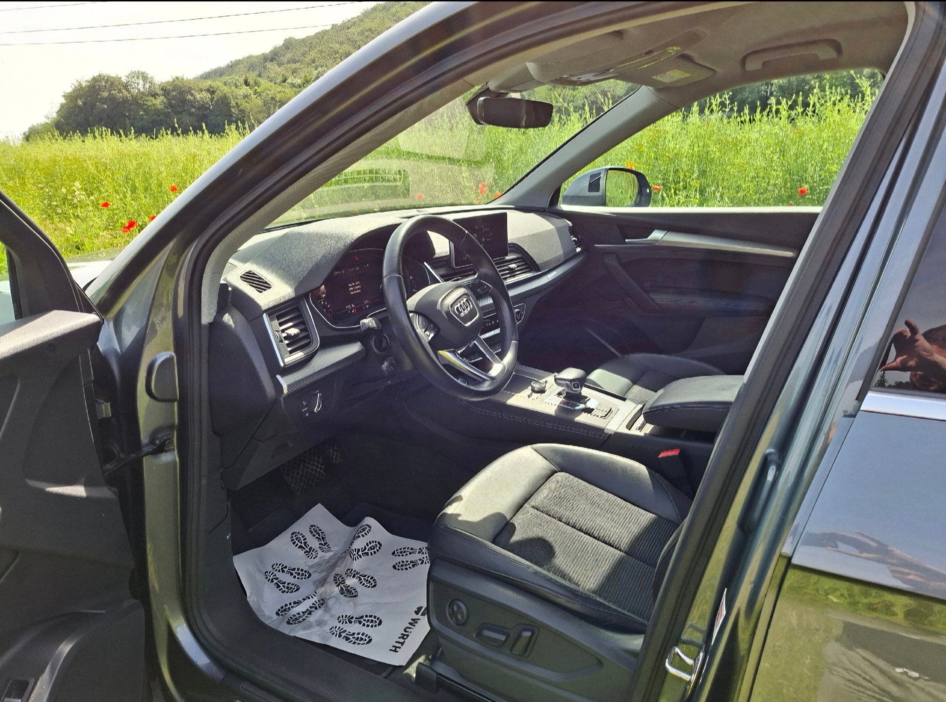 AUDI Q5 45 TFSI quattro S-tronic-image-8