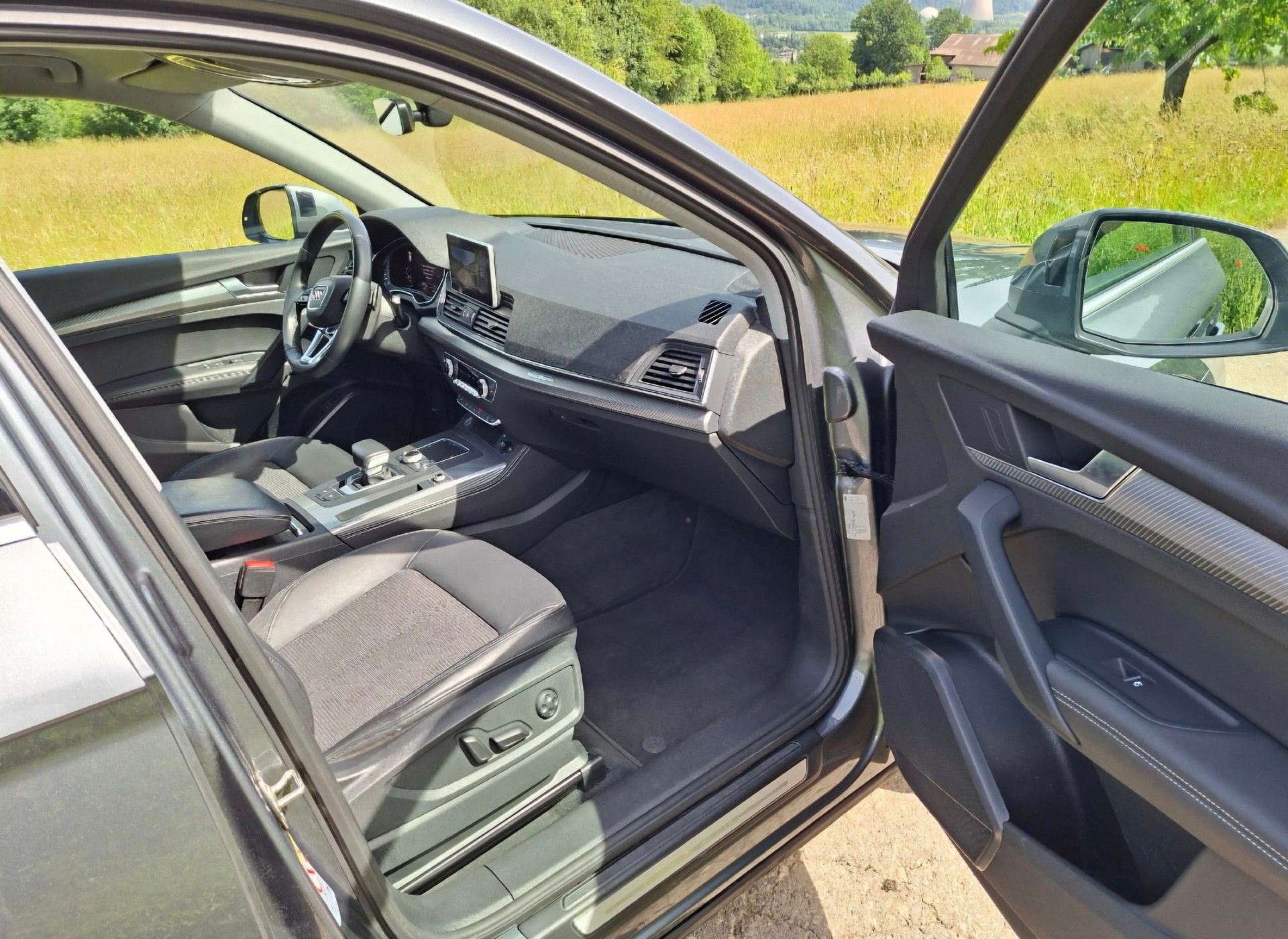AUDI Q5 45 TFSI quattro S-tronic-image-14