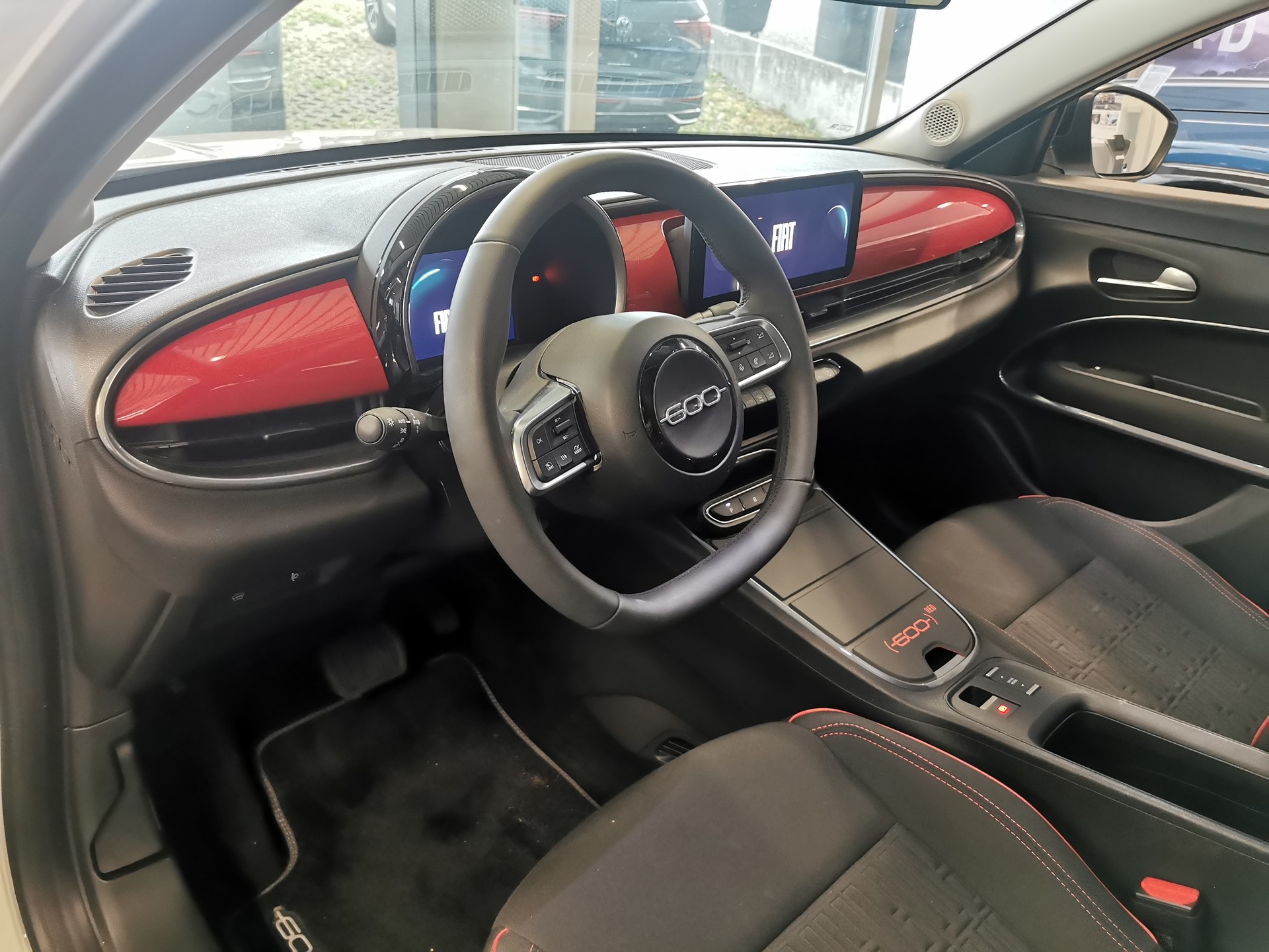 FIAT 600e Red-image-8