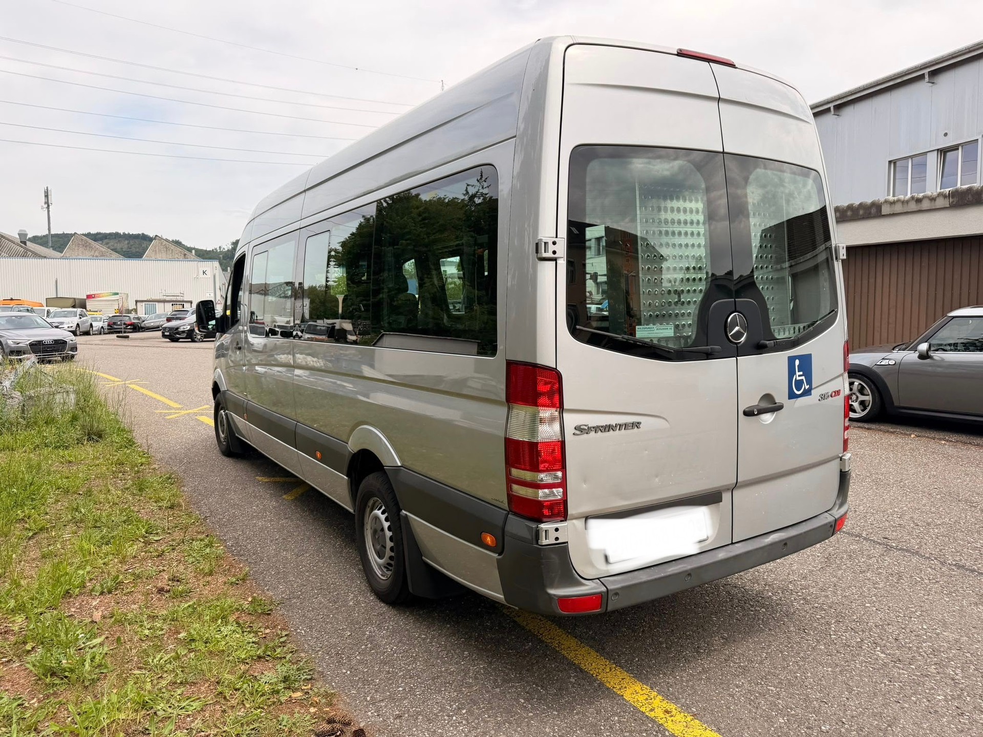 MERCEDES-BENZ Sprinter-image-2