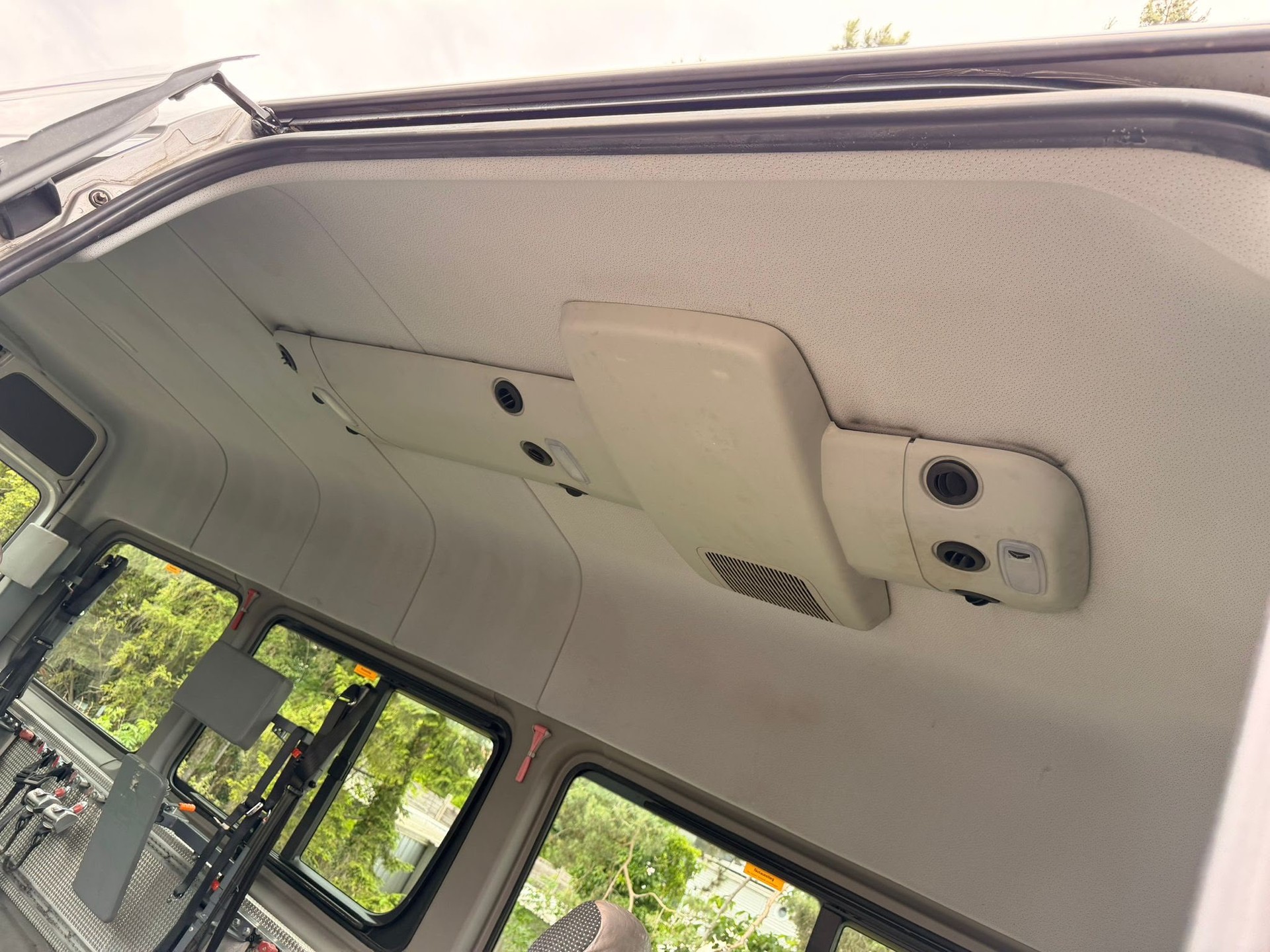MERCEDES-BENZ Sprinter-image-10