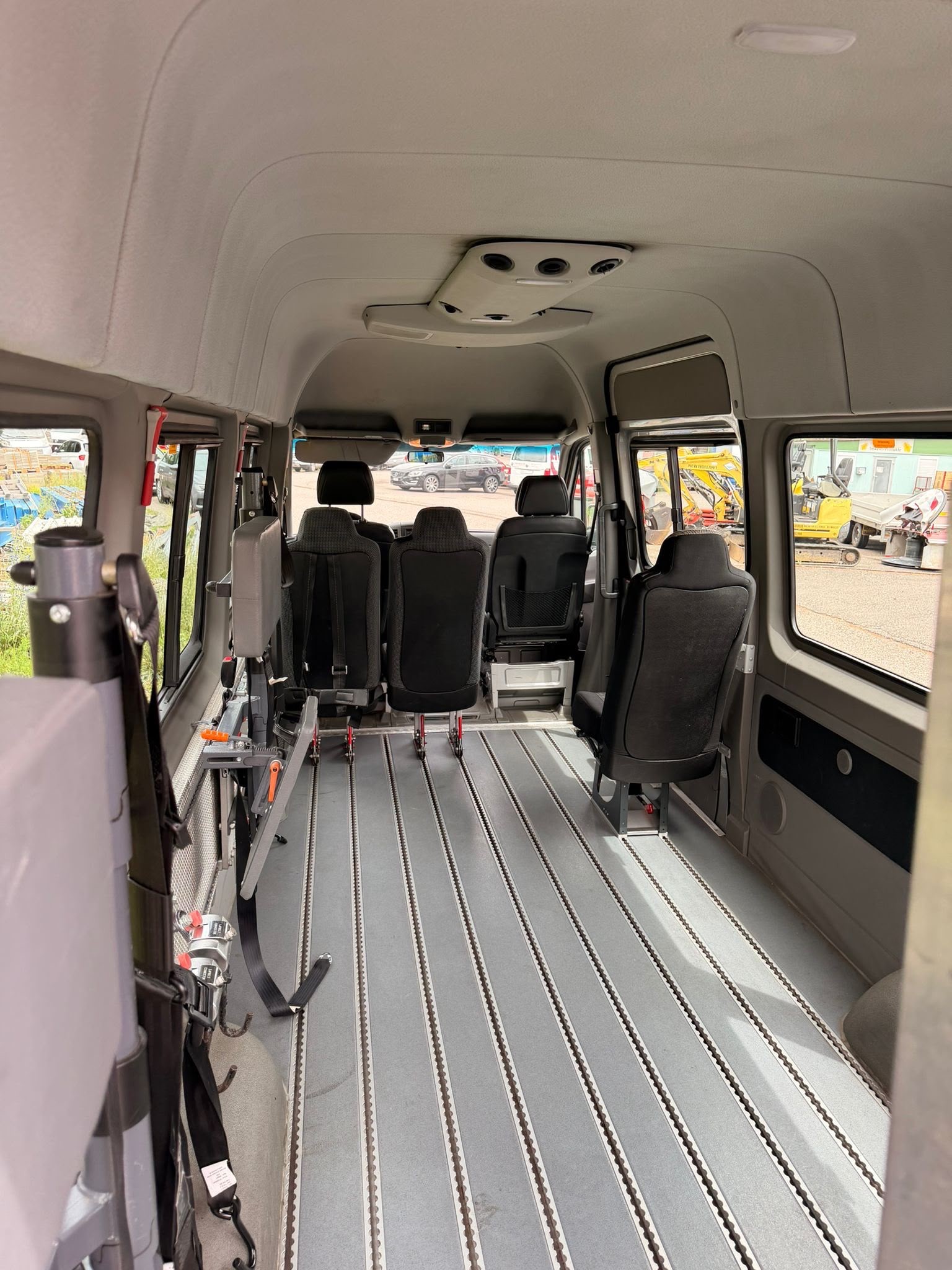 MERCEDES-BENZ Sprinter-image-8