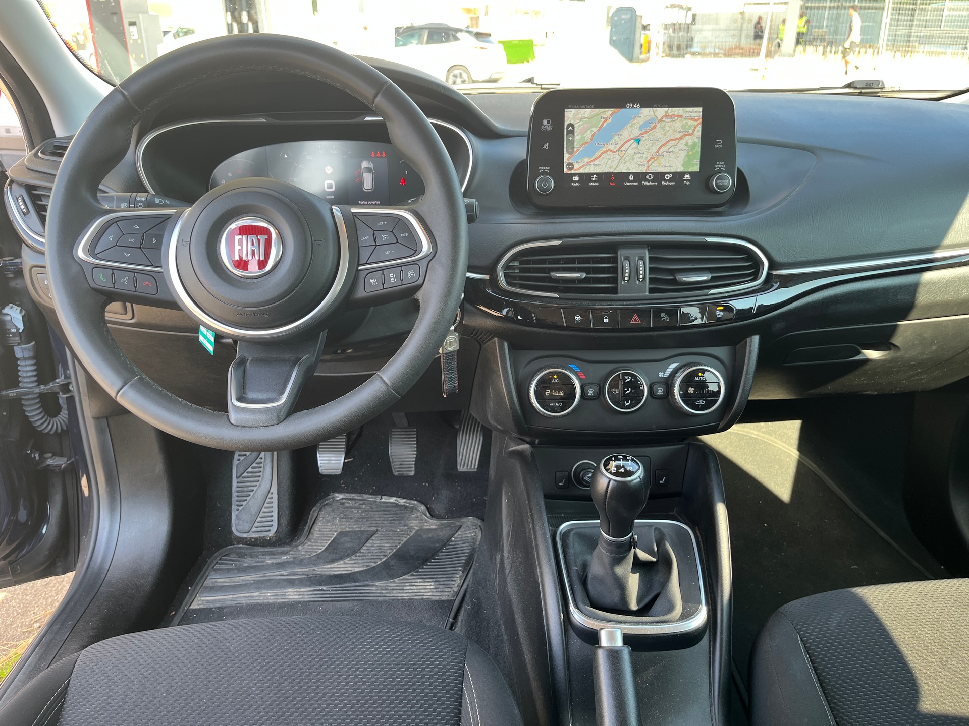 FIAT Tipo 1.0 100CV de 1ère main. Véhicule soigné, sous garantie constructeur jusqu'en 2027-image-7