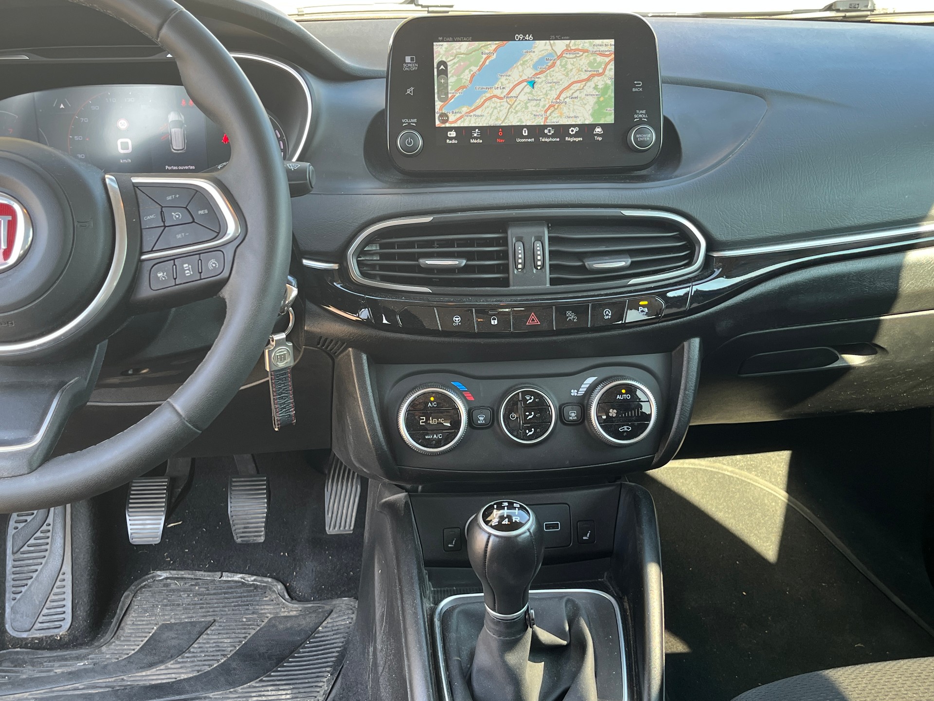FIAT Tipo 1.0 100CV de 1ère main. Véhicule soigné, sous garantie constructeur jusqu'en 2027-image-8