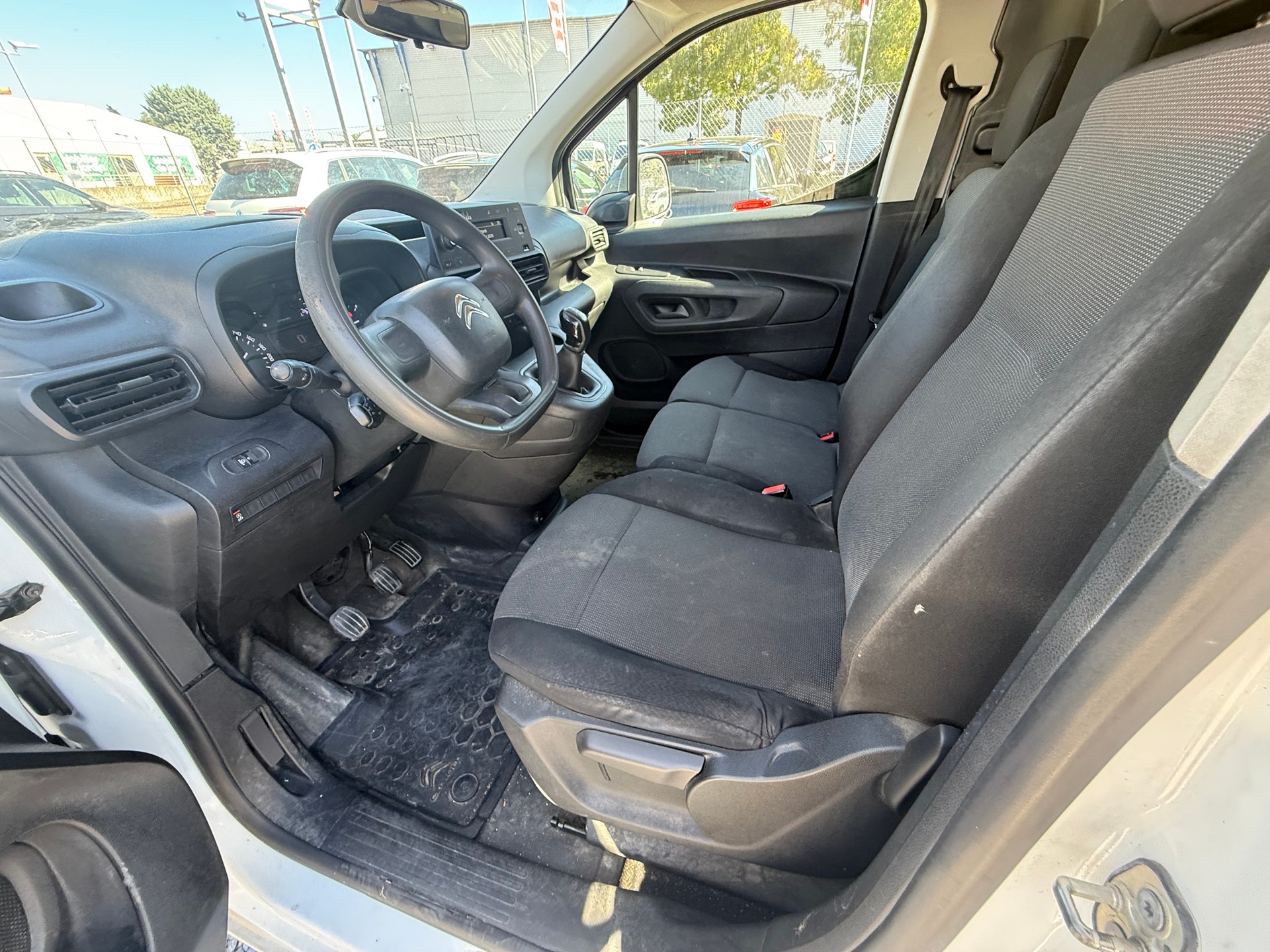 CITROEN Berlingo Van 1.6 Blue HDi 100 s/s Club 650kg-image-10