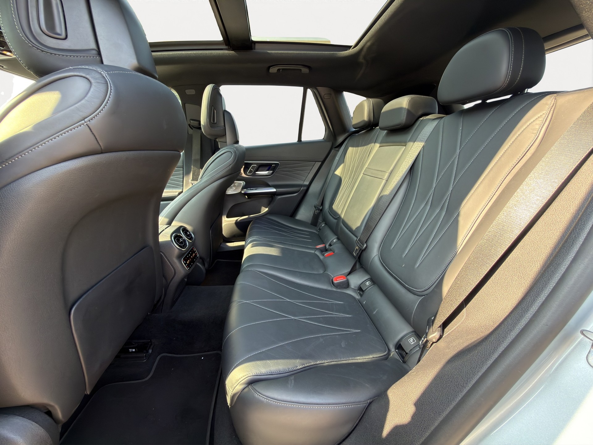 MERCEDES-BENZ GLC 220 d 4Matic AMG Line-image-10