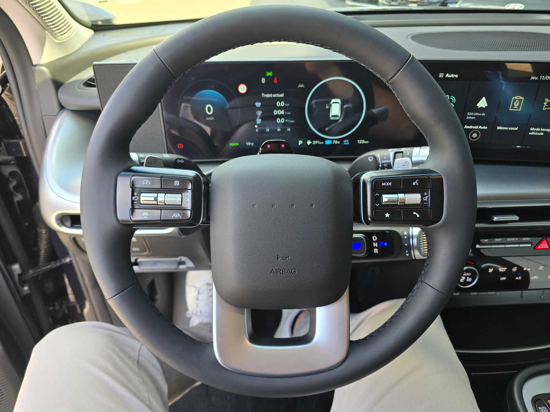 HYUNDAI Ioniq 9 110kWh Amplia 4WD-image-4