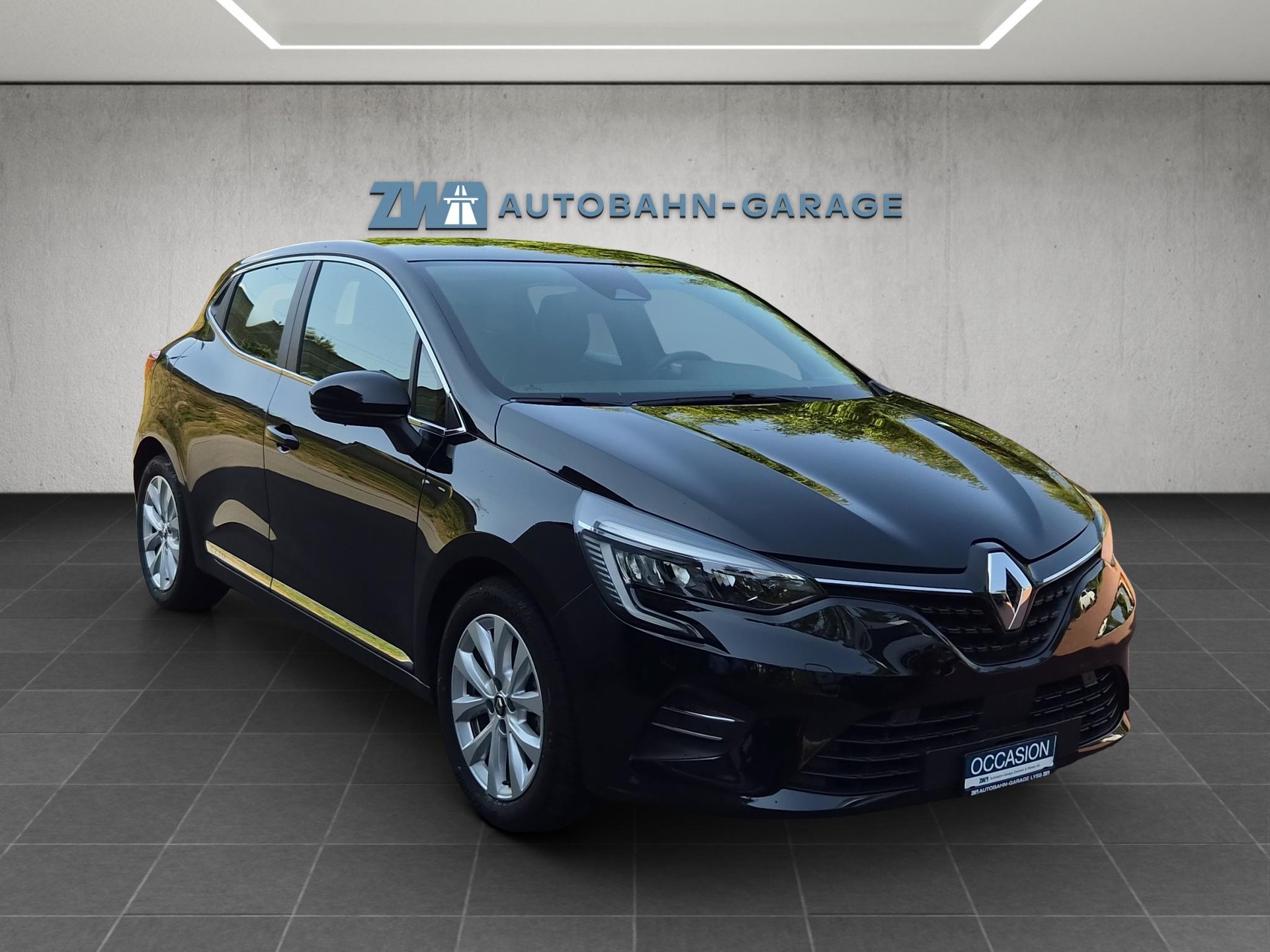 RENAULT Clio 1.6 E-Tech Intens-image-6