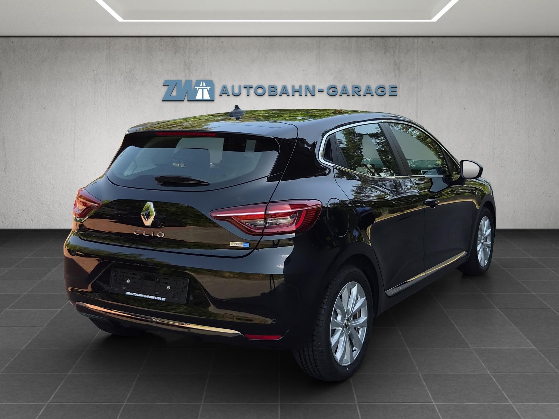 RENAULT Clio 1.6 E-Tech Intens-image-4