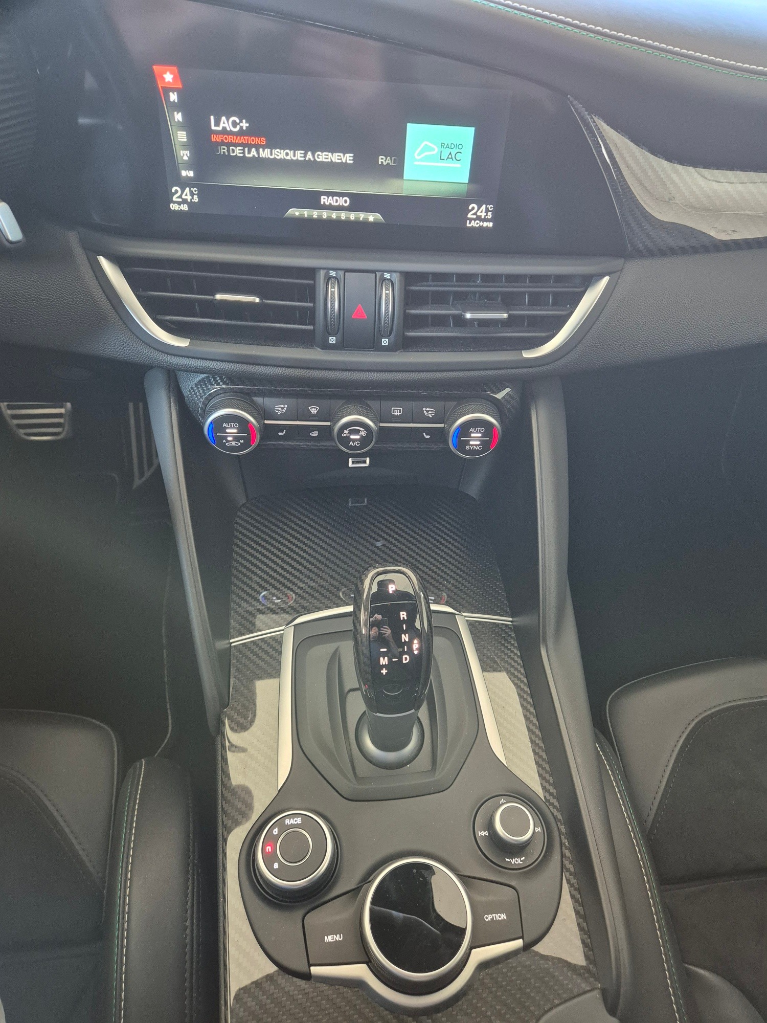 ALFA ROMEO Giulia 2.9 V6 Quadrifoglio Automatic 10 ANS SWISS FREE SERVICE-image-16