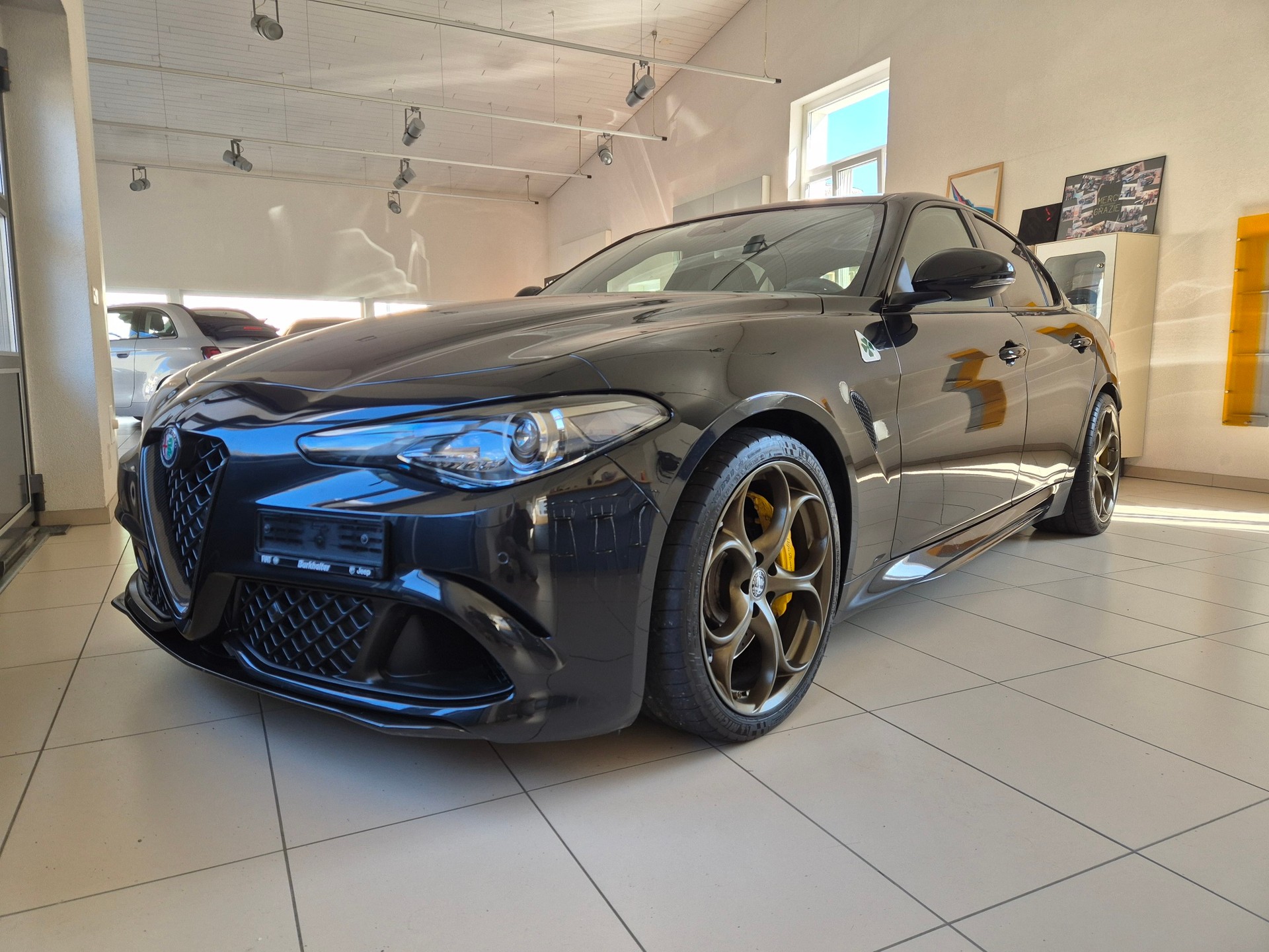 ALFA ROMEO Giulia 2.9 V6 Quadrifoglio Automatic 10 ANS SWISS FREE SERVICE-image-0