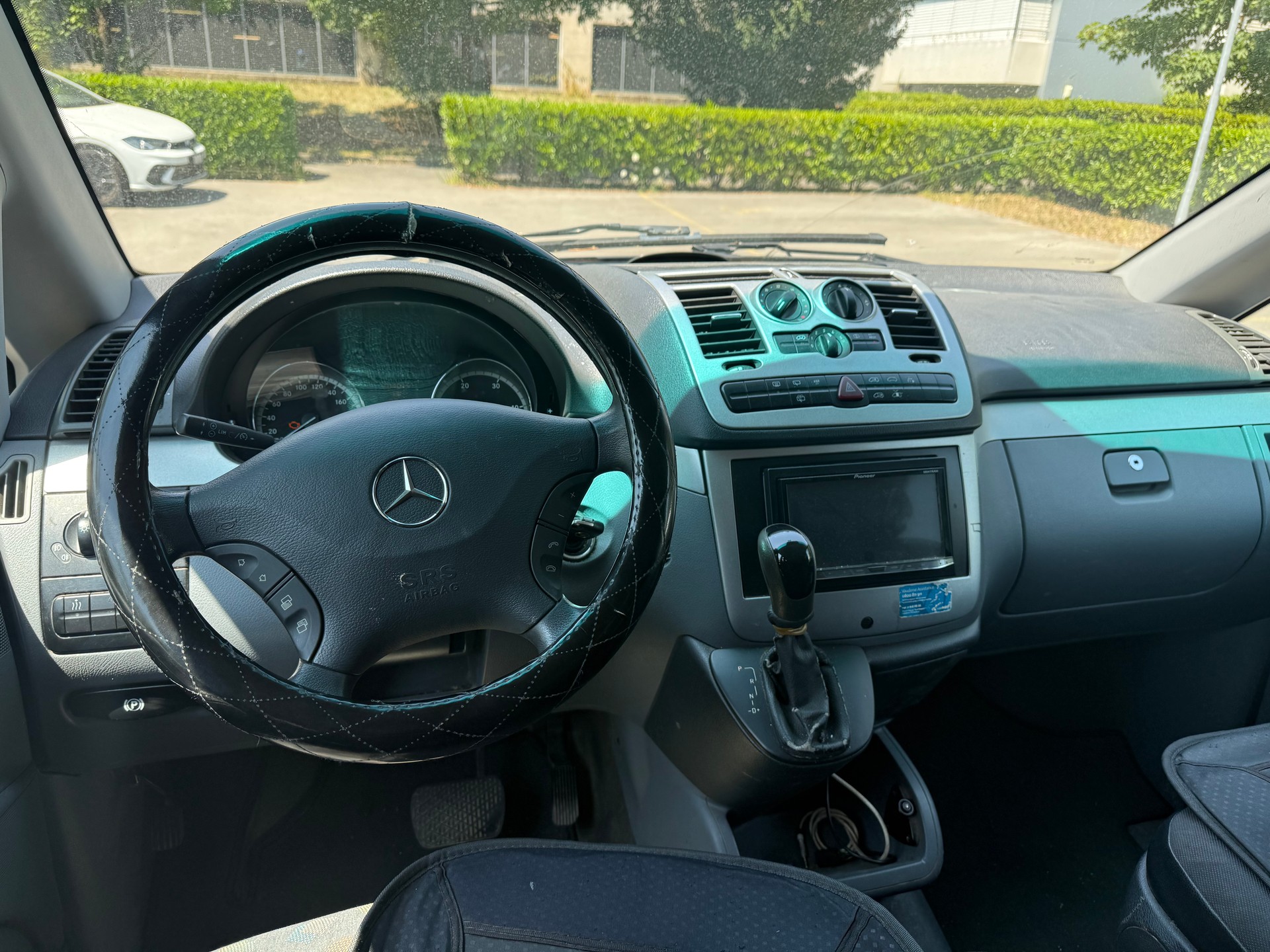 MERCEDES-BENZ Vito 120 CDI Automat-image-10