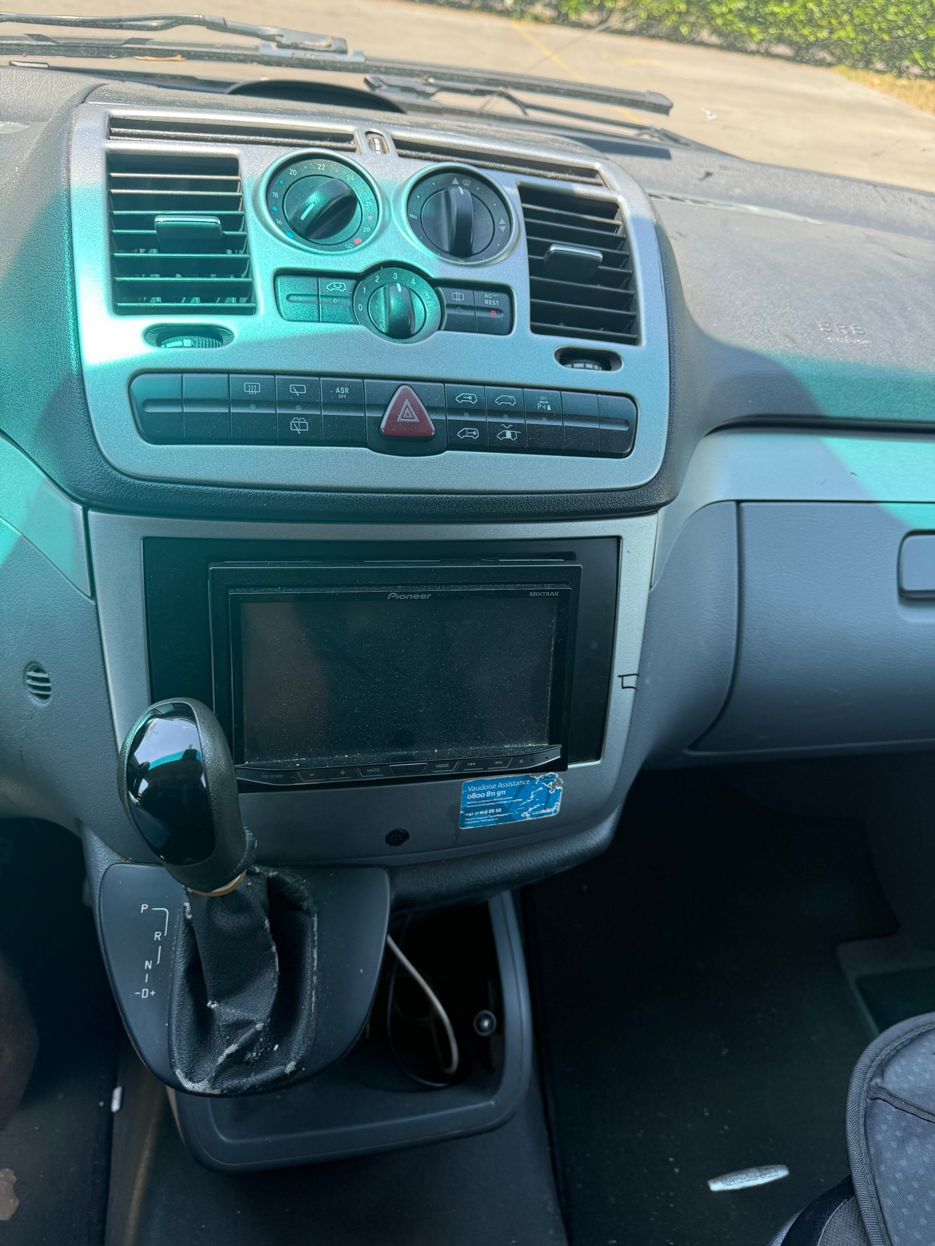 MERCEDES-BENZ Vito 120 CDI Automat-image-12