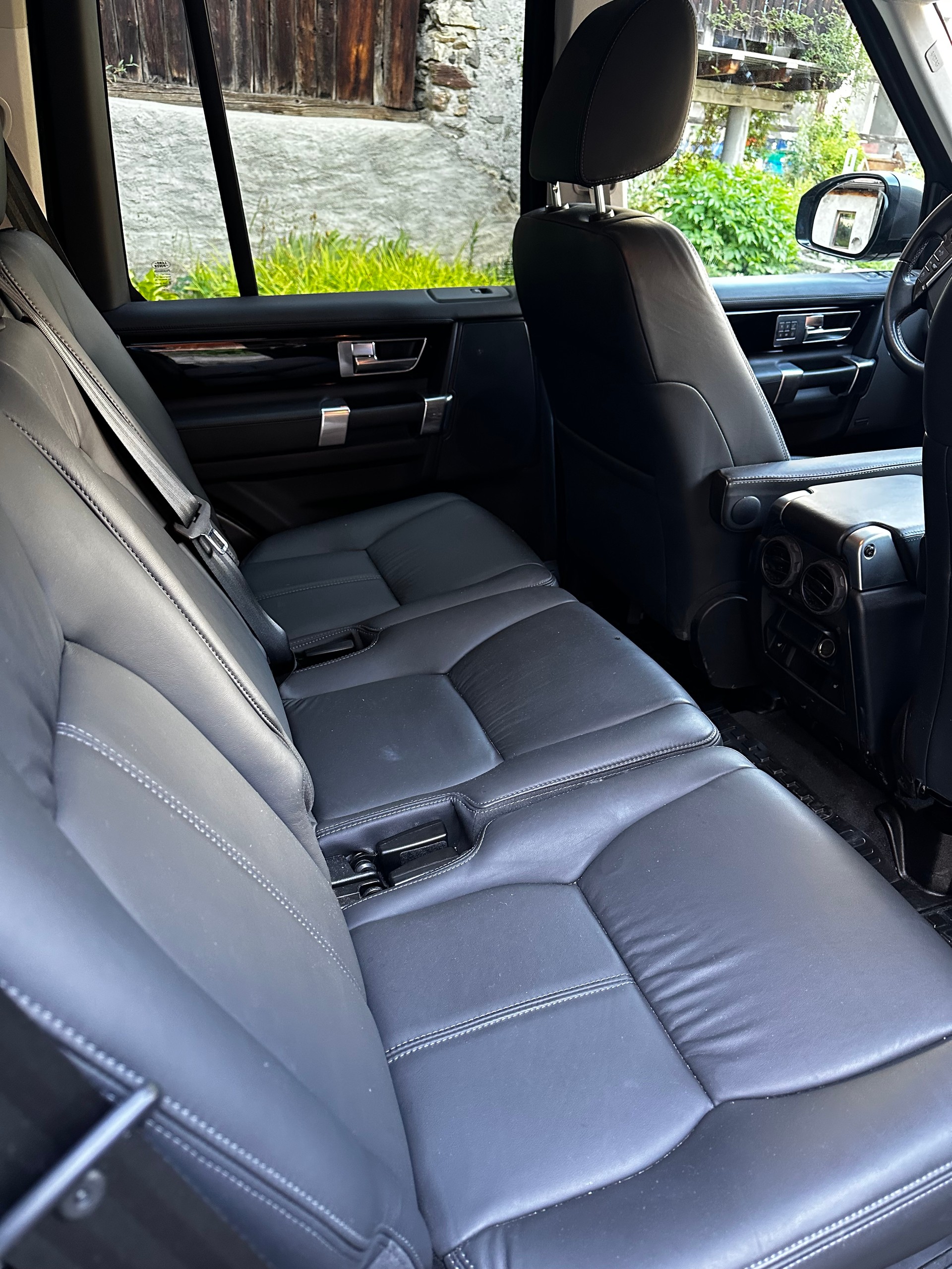 LAND ROVER SDV6 HSE, nur 74'800km-image-10
