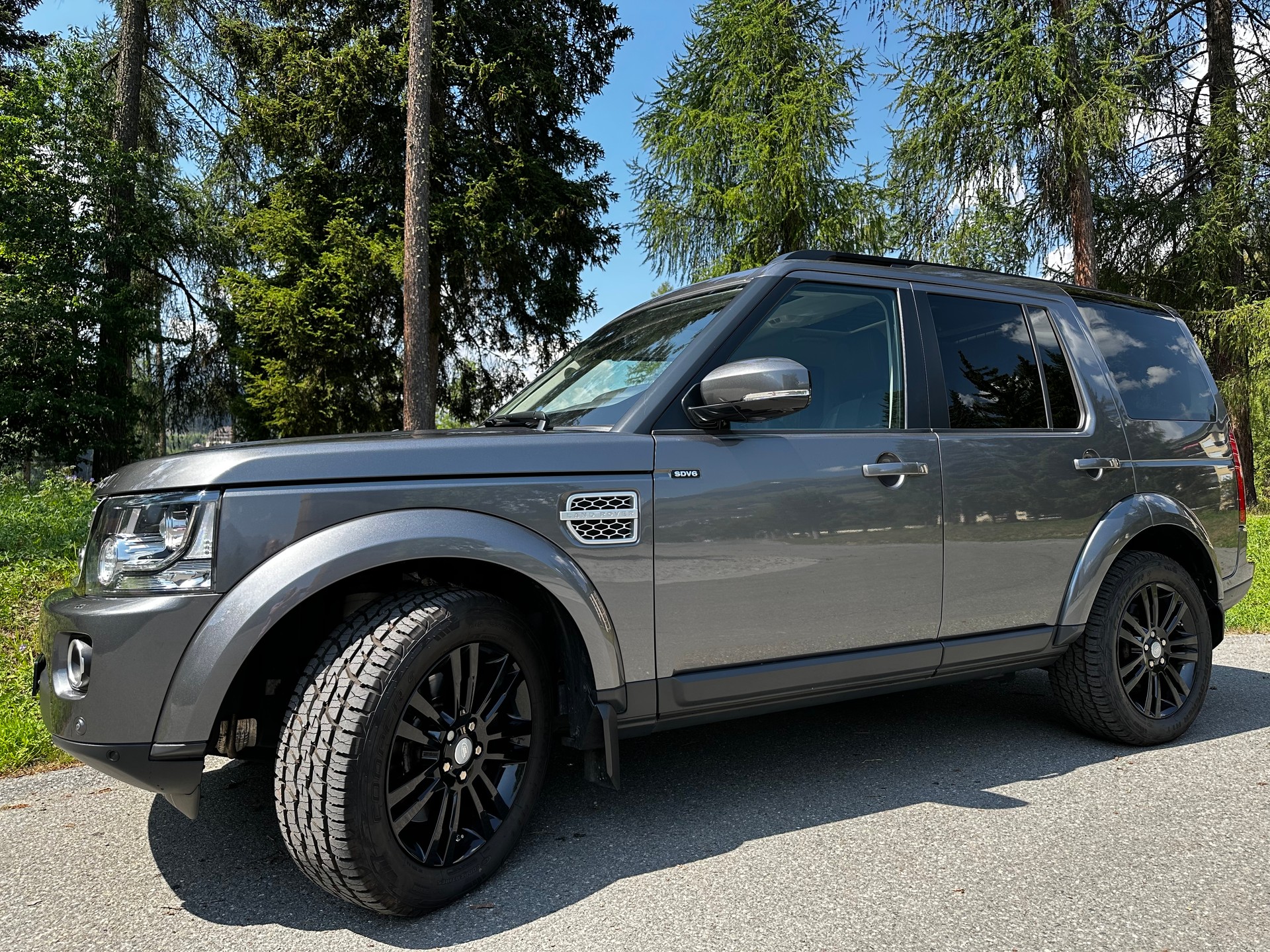 LAND ROVER SDV6 HSE, nur 74'800km-image-1