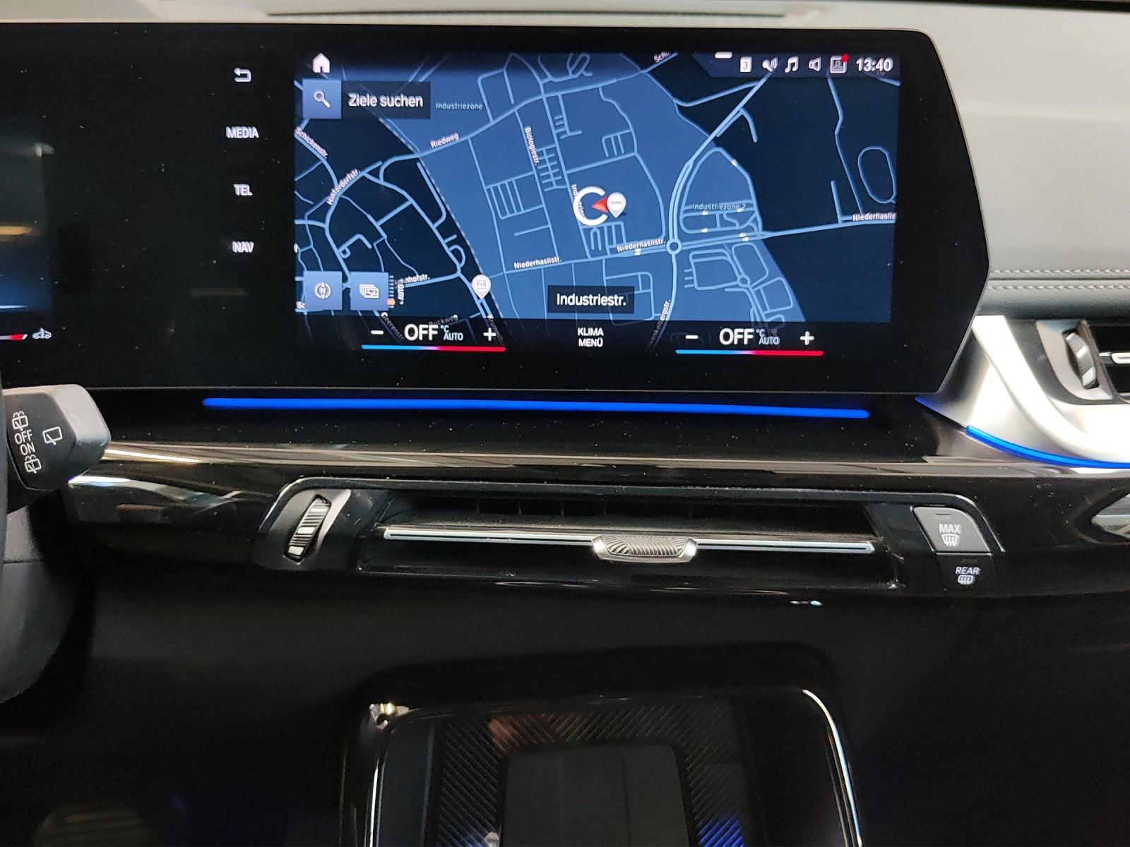 BMW X1 23i xDrive-image-13