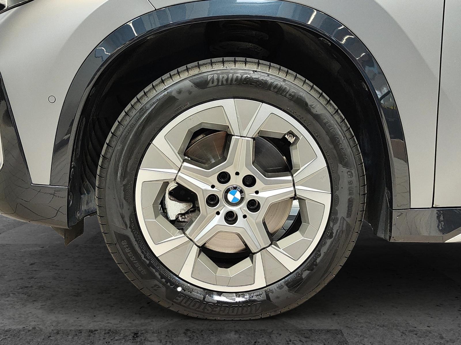 BMW X1 23i xDrive-image-8