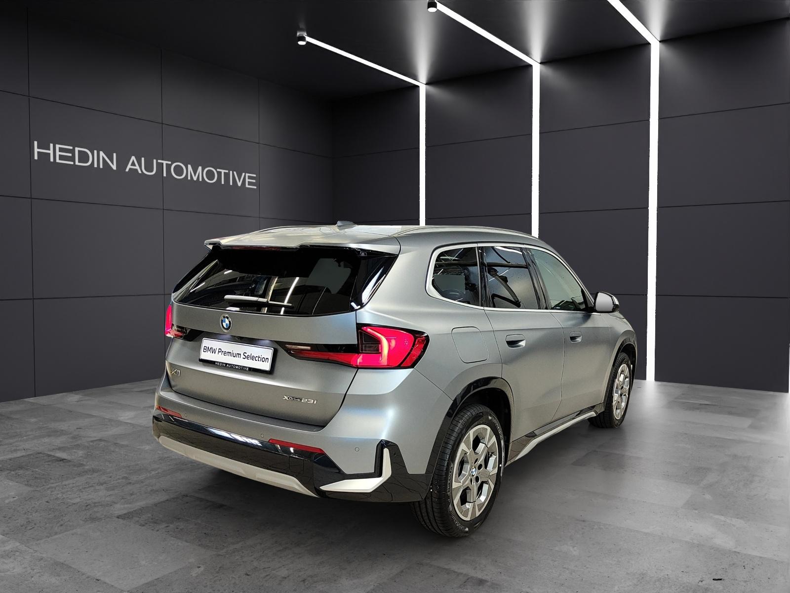 BMW X1 23i xDrive-image-5