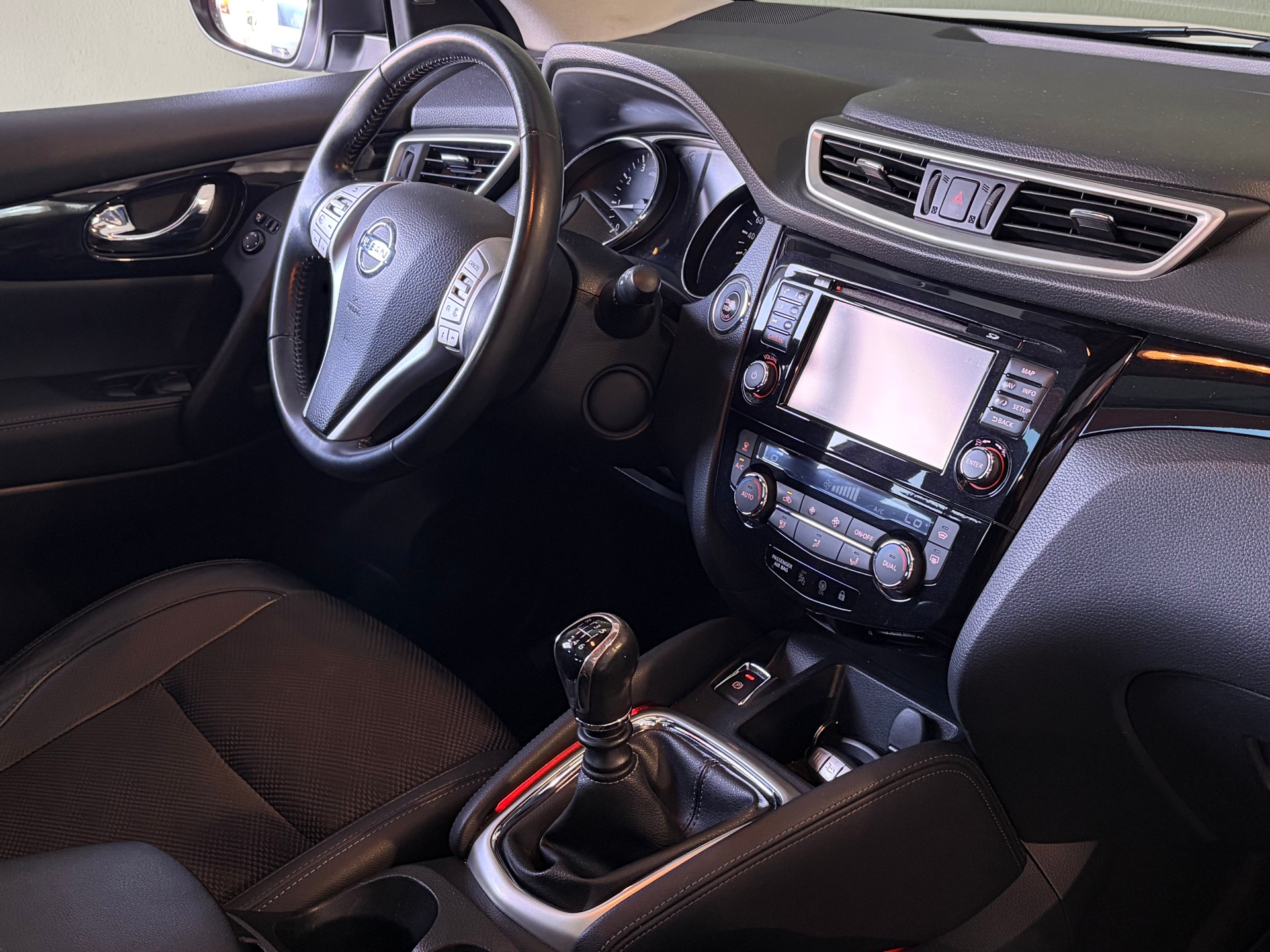 NISSAN Qashqai 1.6 DIG-T tekna * CH-Fahrzeug * Ab MFK * Anhängerkupplung *-image-13