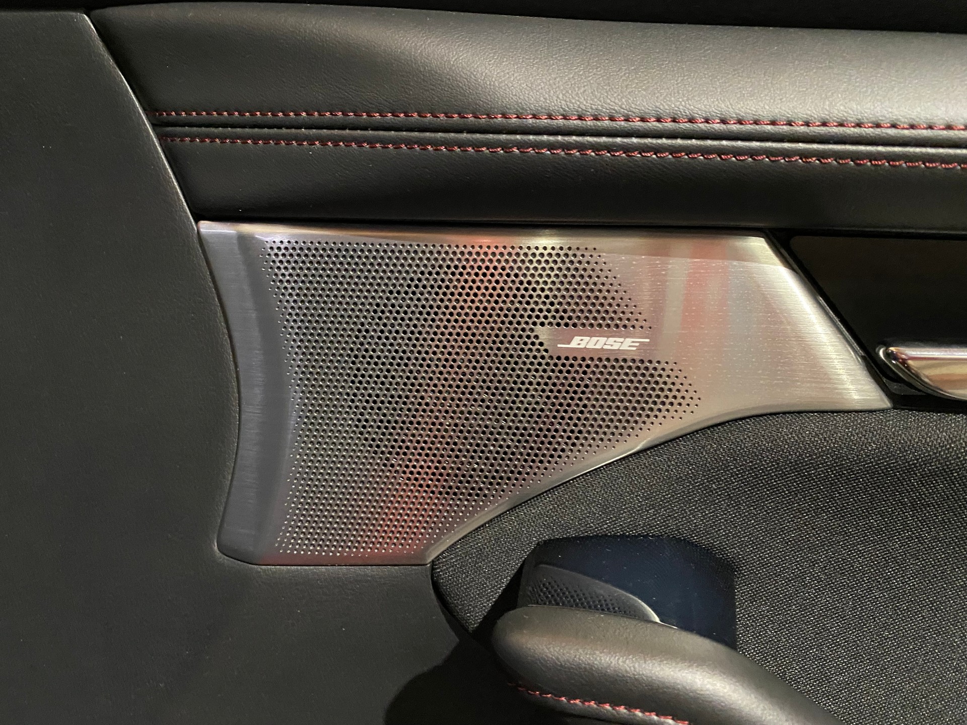 MAZDA 3 Hatchback SKYACTIV-X M Hybrid 186 Homura Automat-image-12