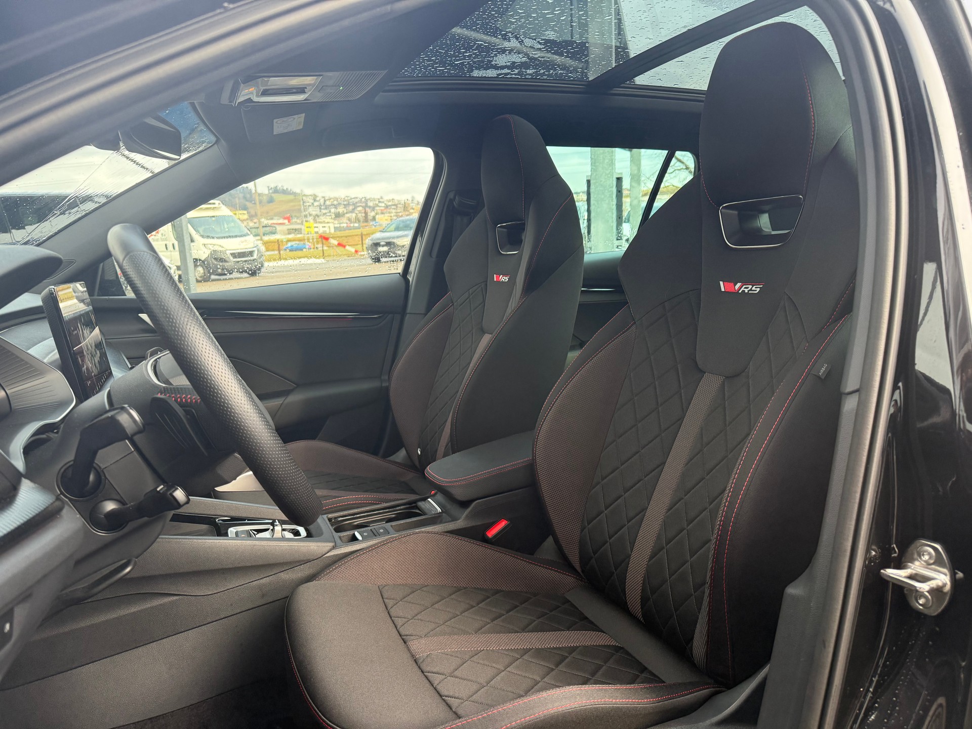 SKODA Octavia Combi 2.0 TSI RS DSG-image-5