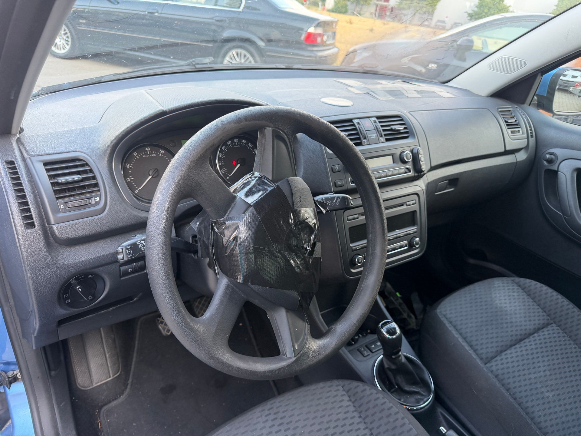 SKODA Fabia 1.2 TSI Fresh-image-7