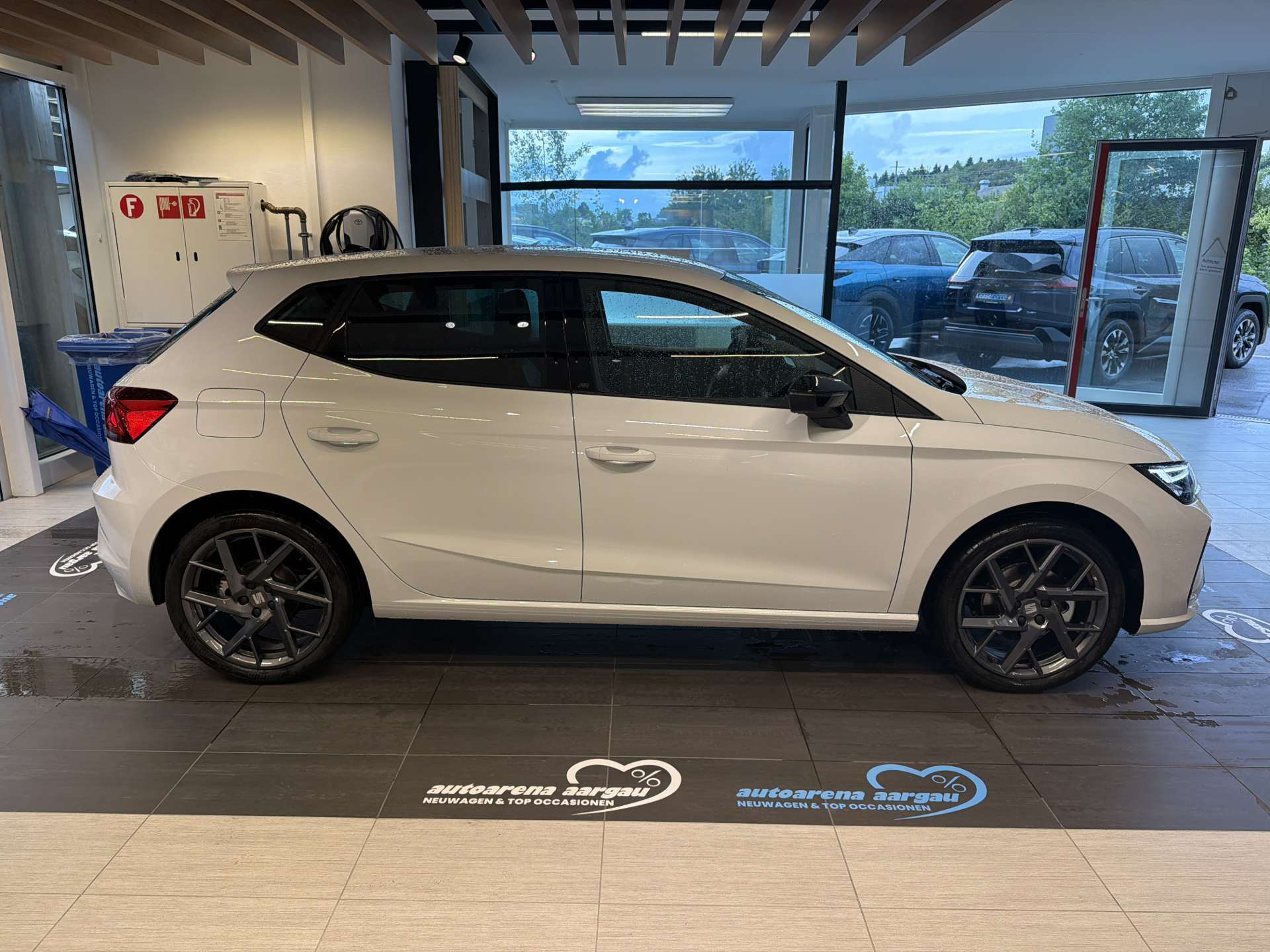SEAT Ibiza 1.0 EcoTSi FR DSG-Automat-image-11