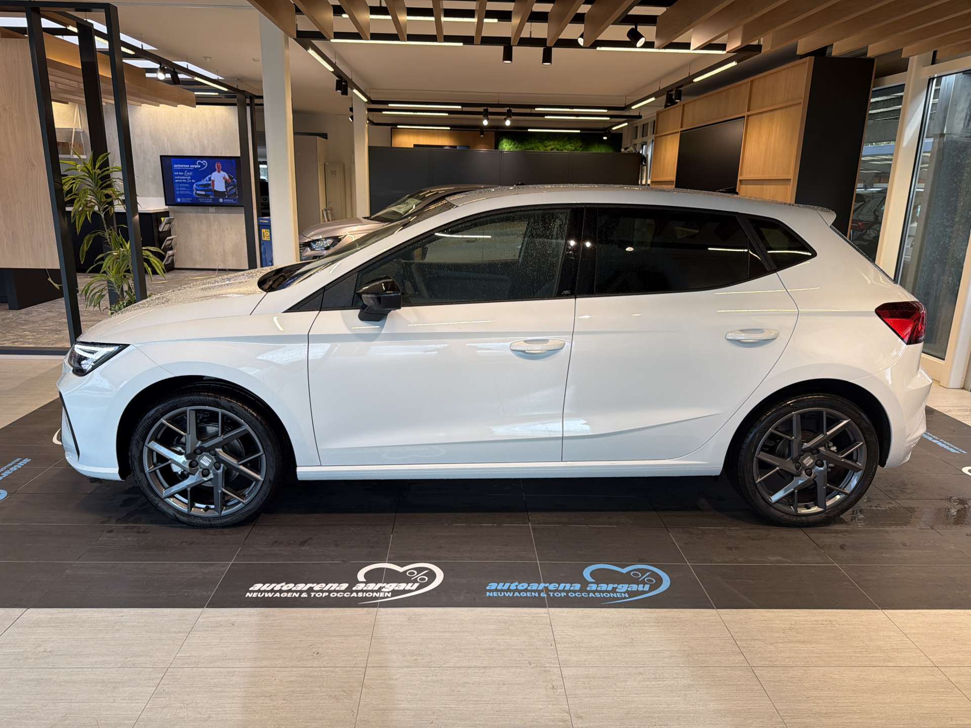 SEAT Ibiza 1.0 EcoTSi FR DSG-Automat-image-13
