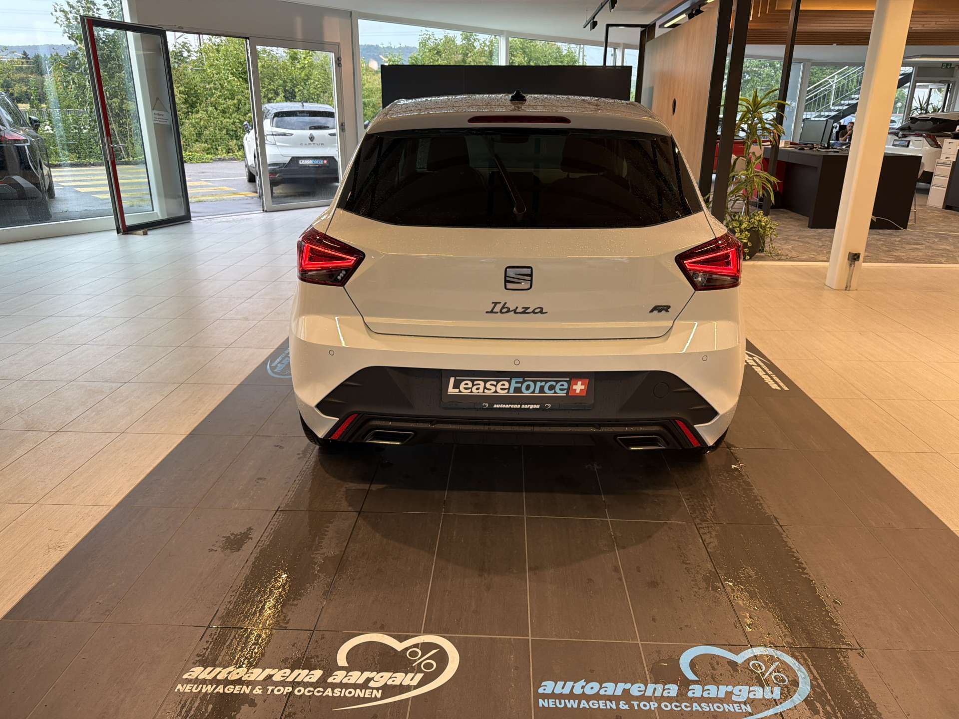 SEAT Ibiza 1.0 EcoTSi FR DSG-Automat-image-12