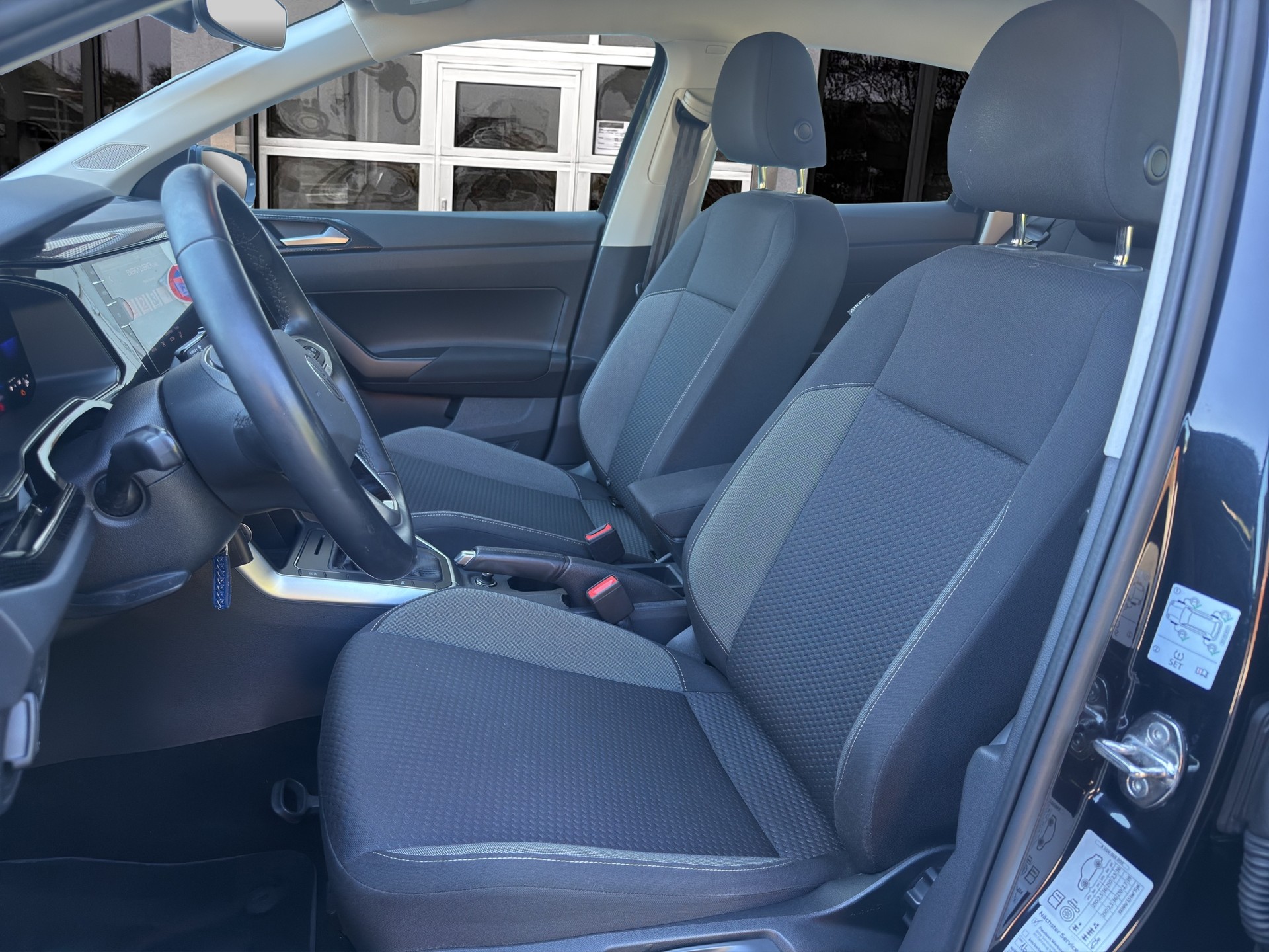 VW Polo 1.0 TSI Life-image-12