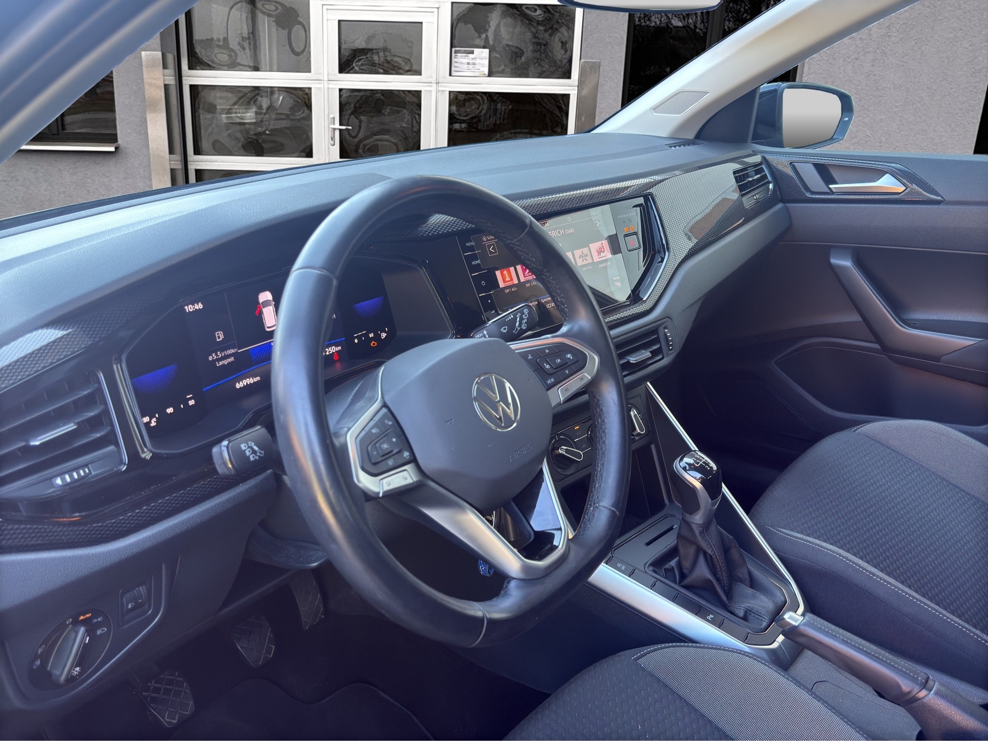 VW Polo 1.0 TSI Life-image-11