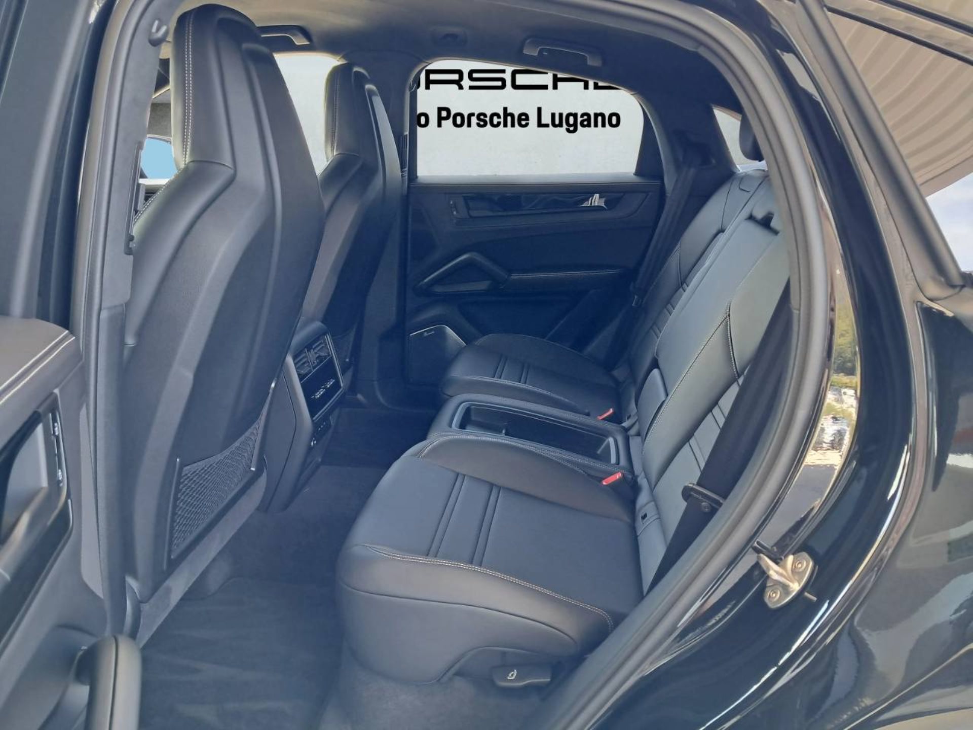 PORSCHE Cayenne Turbo E-Hybrid Coupé con pacchetto-GT-image-16