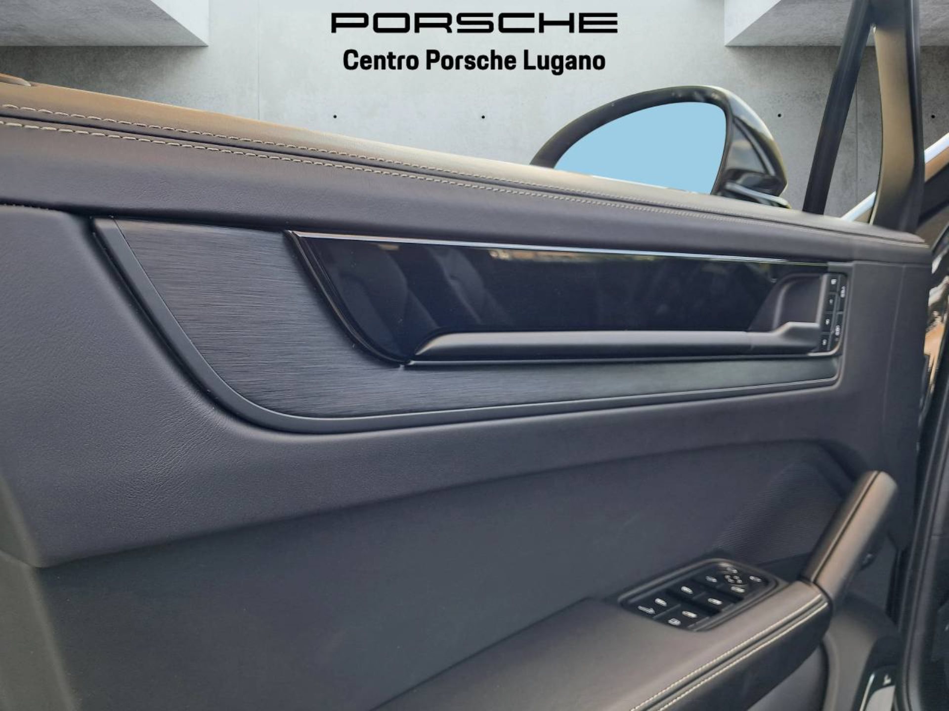 PORSCHE Cayenne Turbo E-Hybrid Coupé con pacchetto-GT-image-28