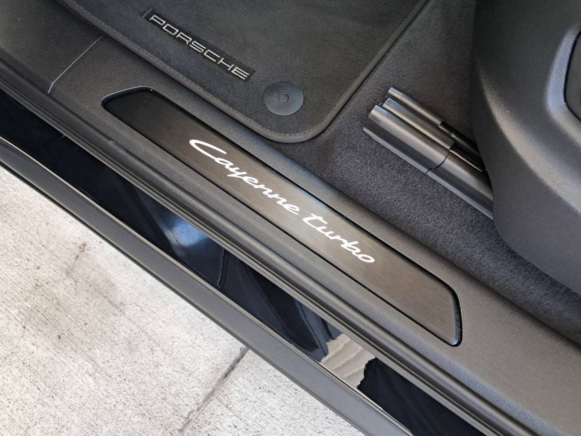 PORSCHE Cayenne Turbo E-Hybrid Coupé con pacchetto-GT-image-26