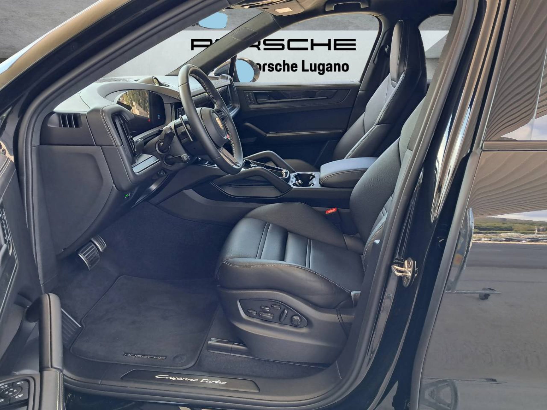PORSCHE Cayenne Turbo E-Hybrid Coupé con pacchetto-GT-showroom-element-3