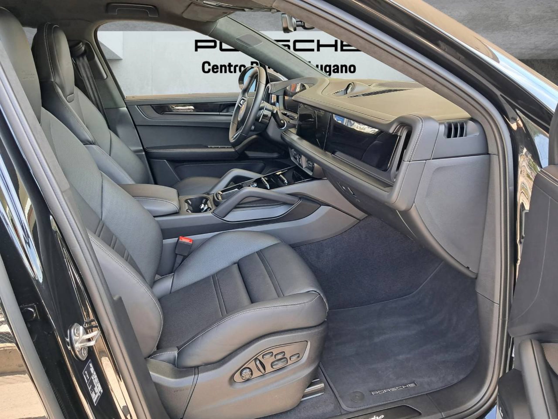 PORSCHE Cayenne Turbo E-Hybrid Coupé con pacchetto-GT-image-13
