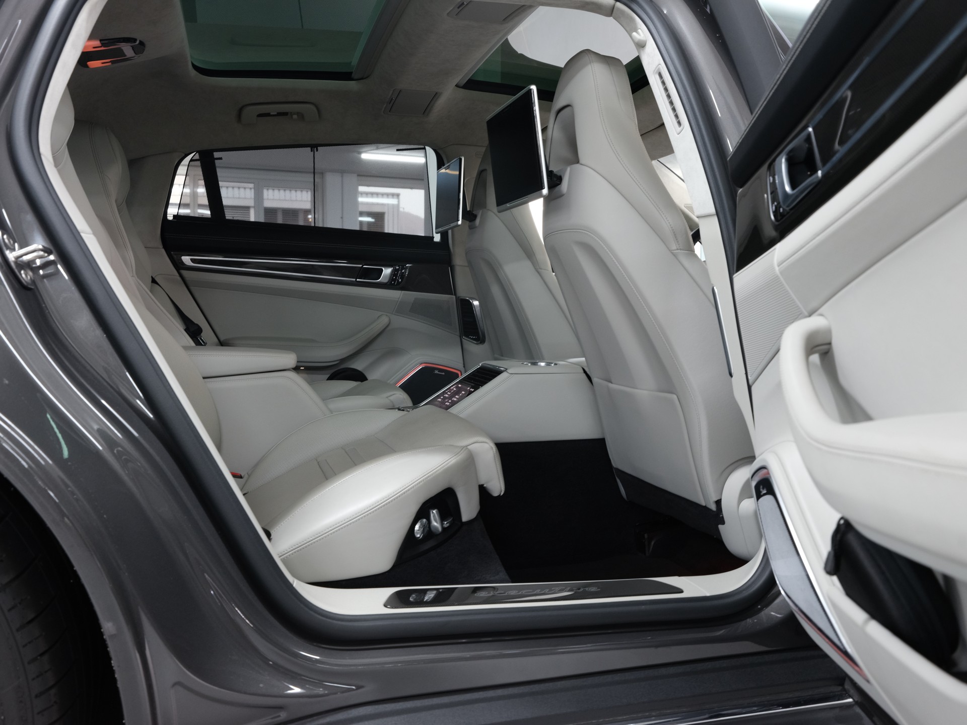 PORSCHE Panamera Turbo S Executive E-Hybrid PDK *Porsche Aproved* *Sport Chrono* *Vollausstattung*-image-28