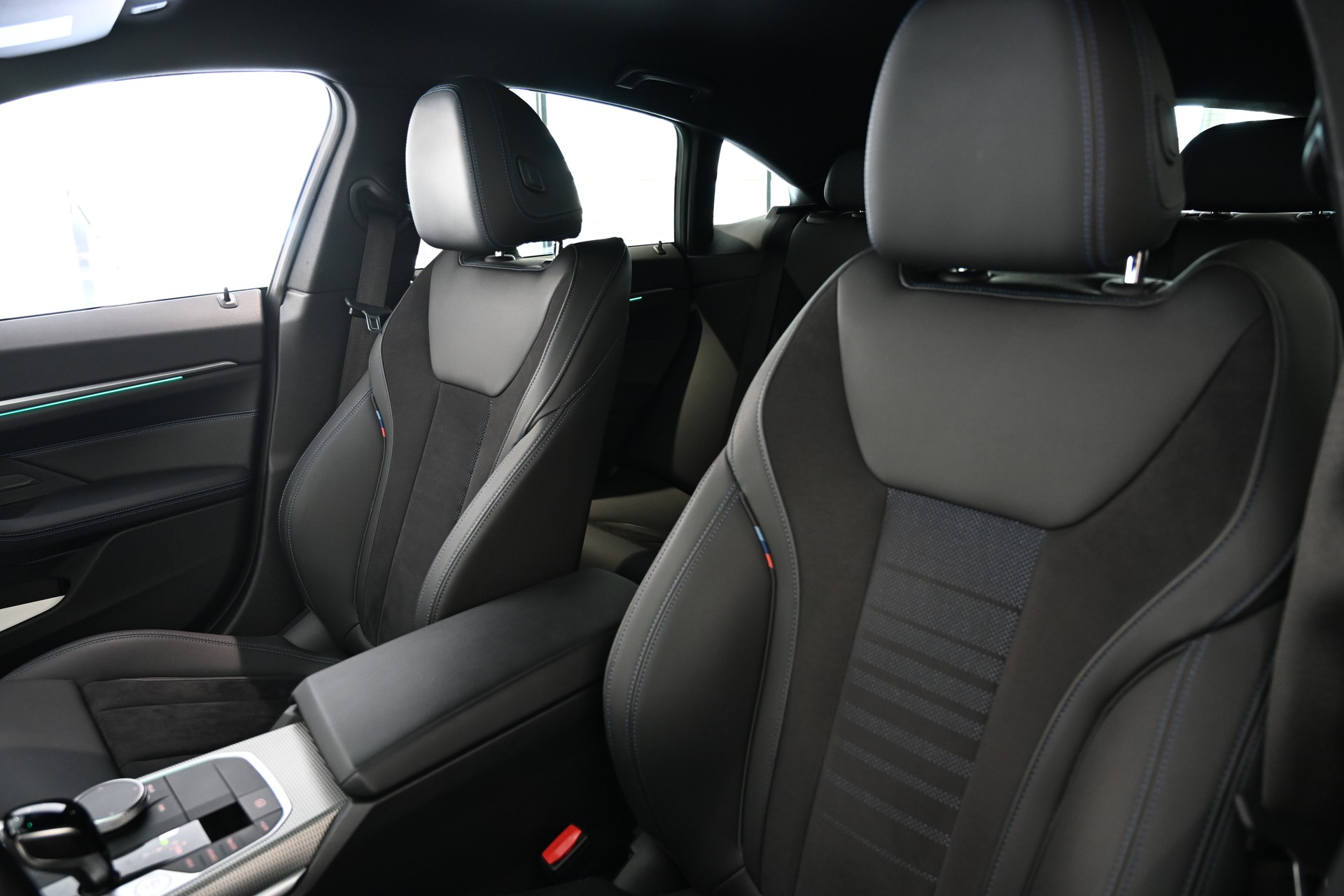BMW 420d xDrive M Sport-image-9