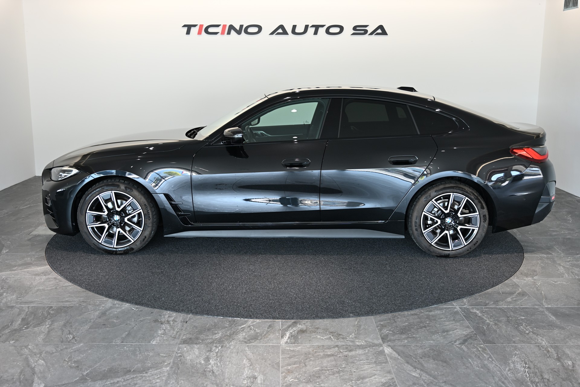 BMW 420d xDrive M Sport-image-13
