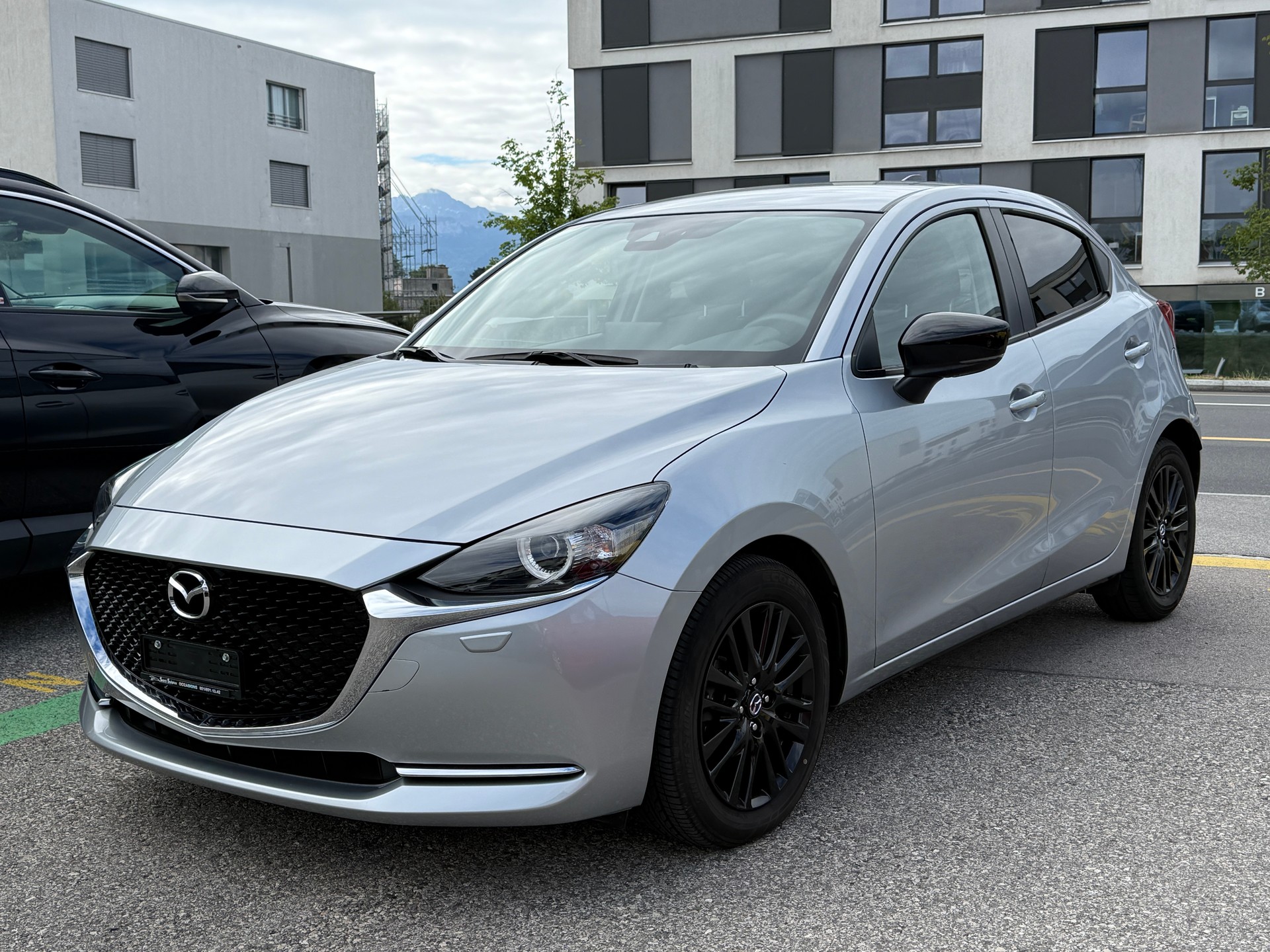 MAZDA 2 SKYACTIV-G 90 Homura Automat - Dernier Service Mazda fait le 11-06-2026 à 2’374 km - Garantie Mazda valable jusqu’a 01.2028-image-5