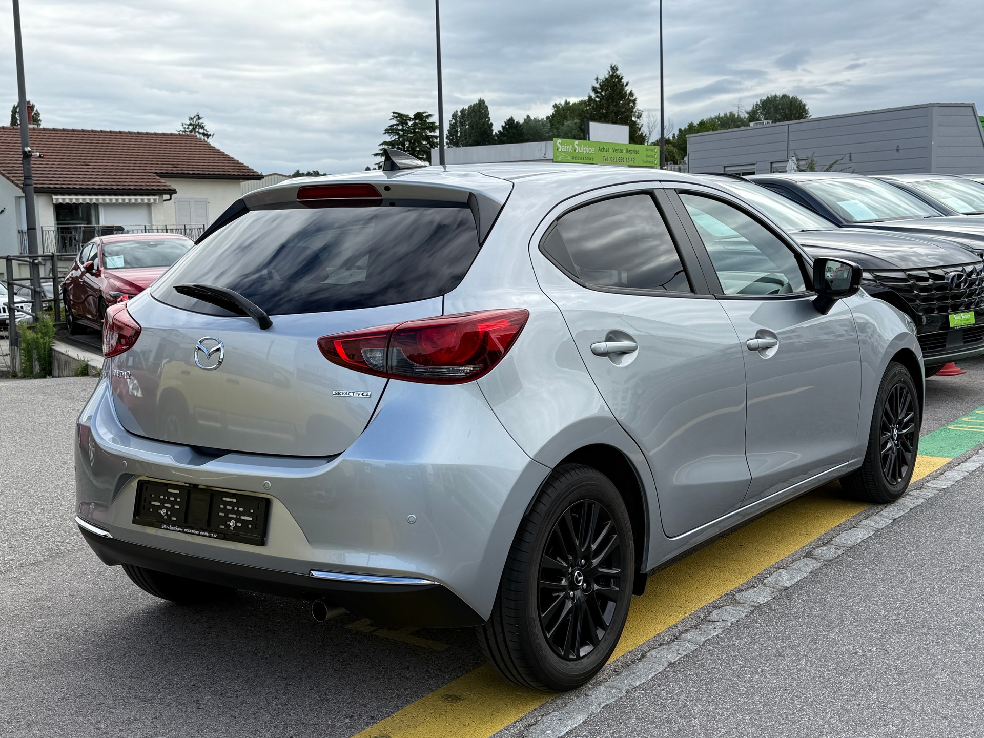 MAZDA 2 SKYACTIV-G 90 Homura Automat - Dernier Service Mazda fait le 11-06-2026 à 2’374 km - Garantie Mazda valable jusqu’a 01.2028-image-6