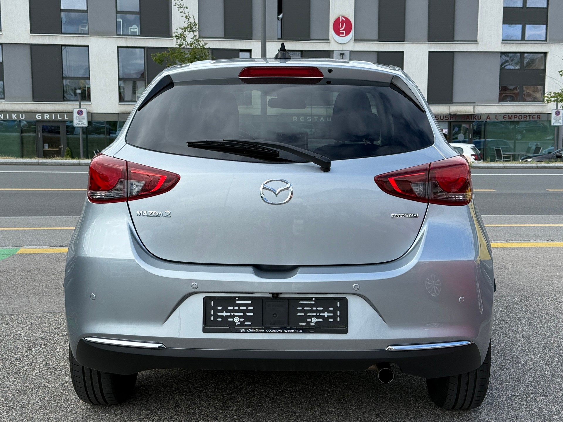 MAZDA 2 SKYACTIV-G 90 Homura Automat - Dernier Service Mazda fait le 11-06-2026 à 2’374 km - Garantie Mazda valable jusqu’a 01.2028-showroom-element-3