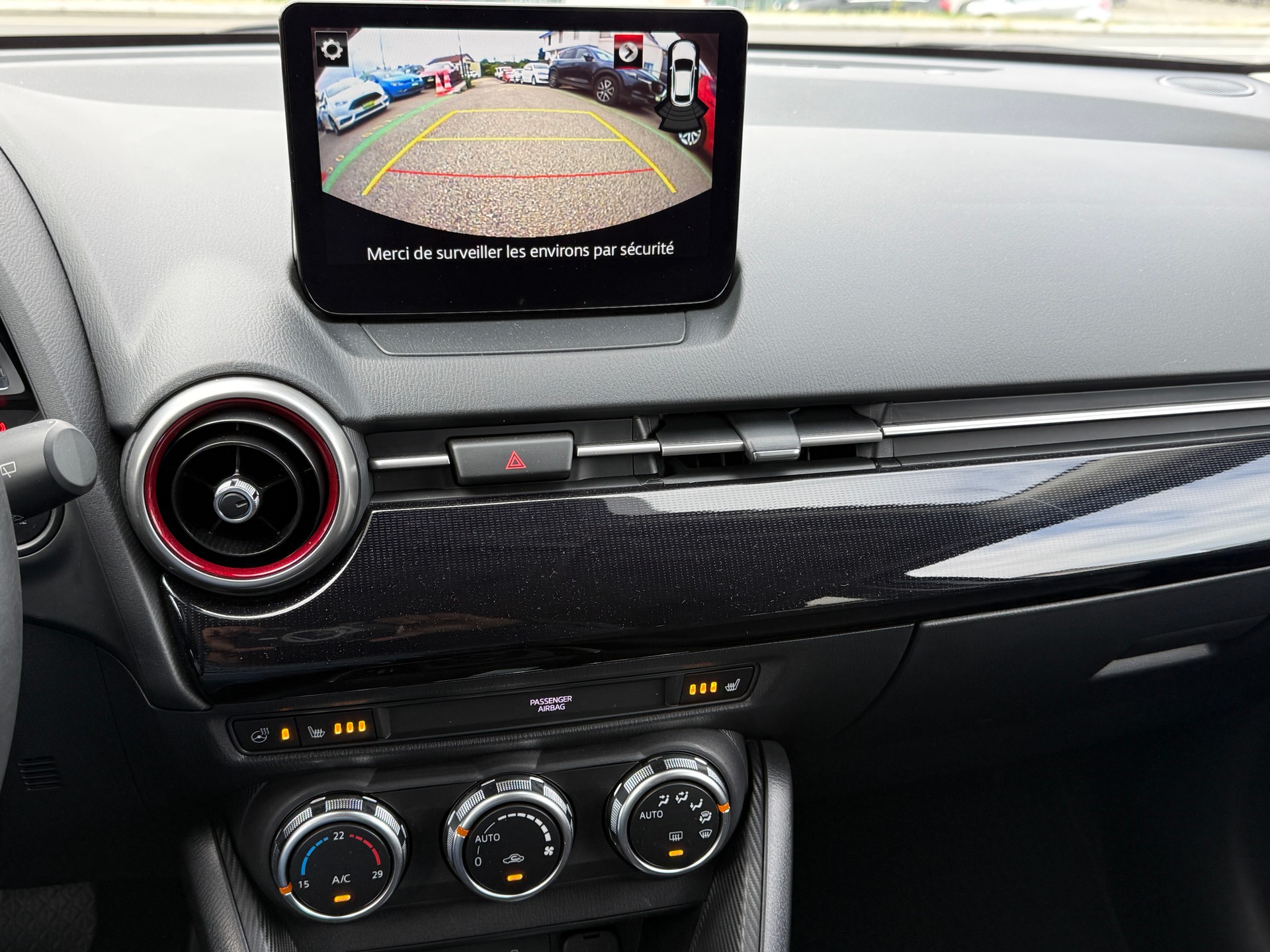 MAZDA 2 SKYACTIV-G 90 Homura Automat - Dernier Service Mazda fait le 11-06-2026 à 2’374 km - Garantie Mazda valable jusqu’a 01.2028-image-23