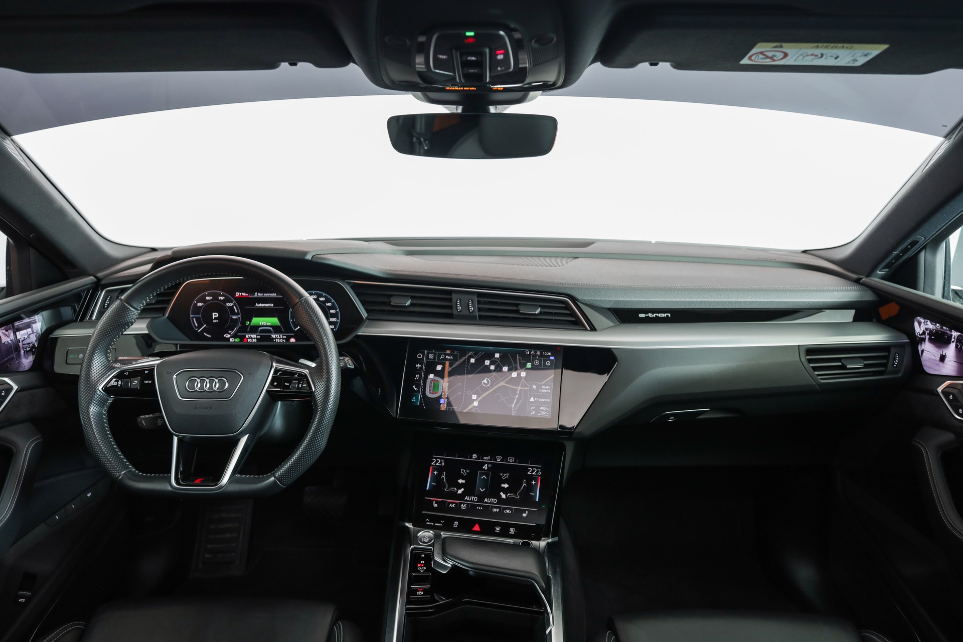 AUDI e-tron 55 S Line quattro * Open Sky * Bang&Olufsen * Chargeur 22kW-image-9