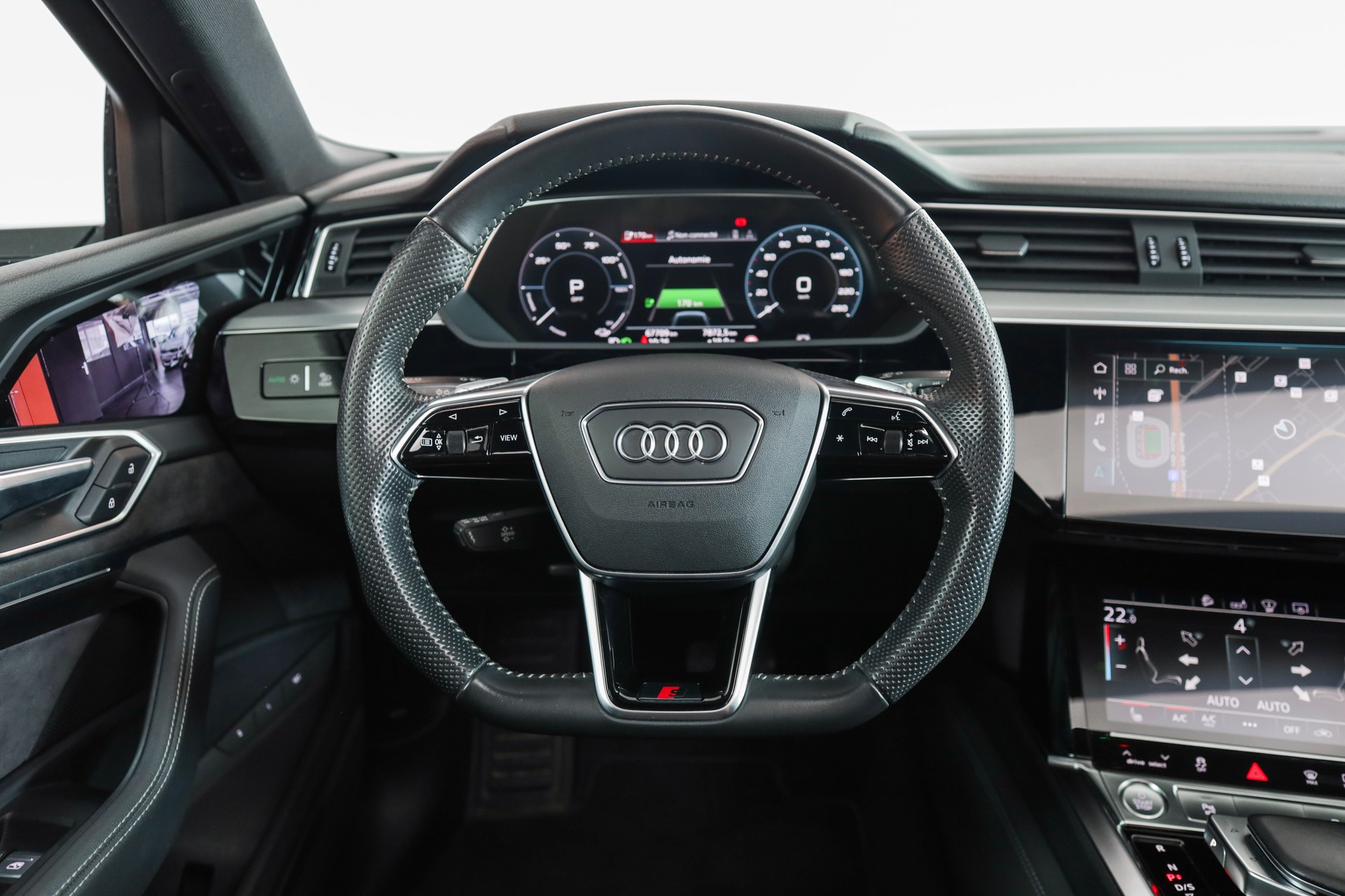 AUDI e-tron 55 S Line quattro * Open Sky * Bang&Olufsen * Chargeur 22kW-image-10